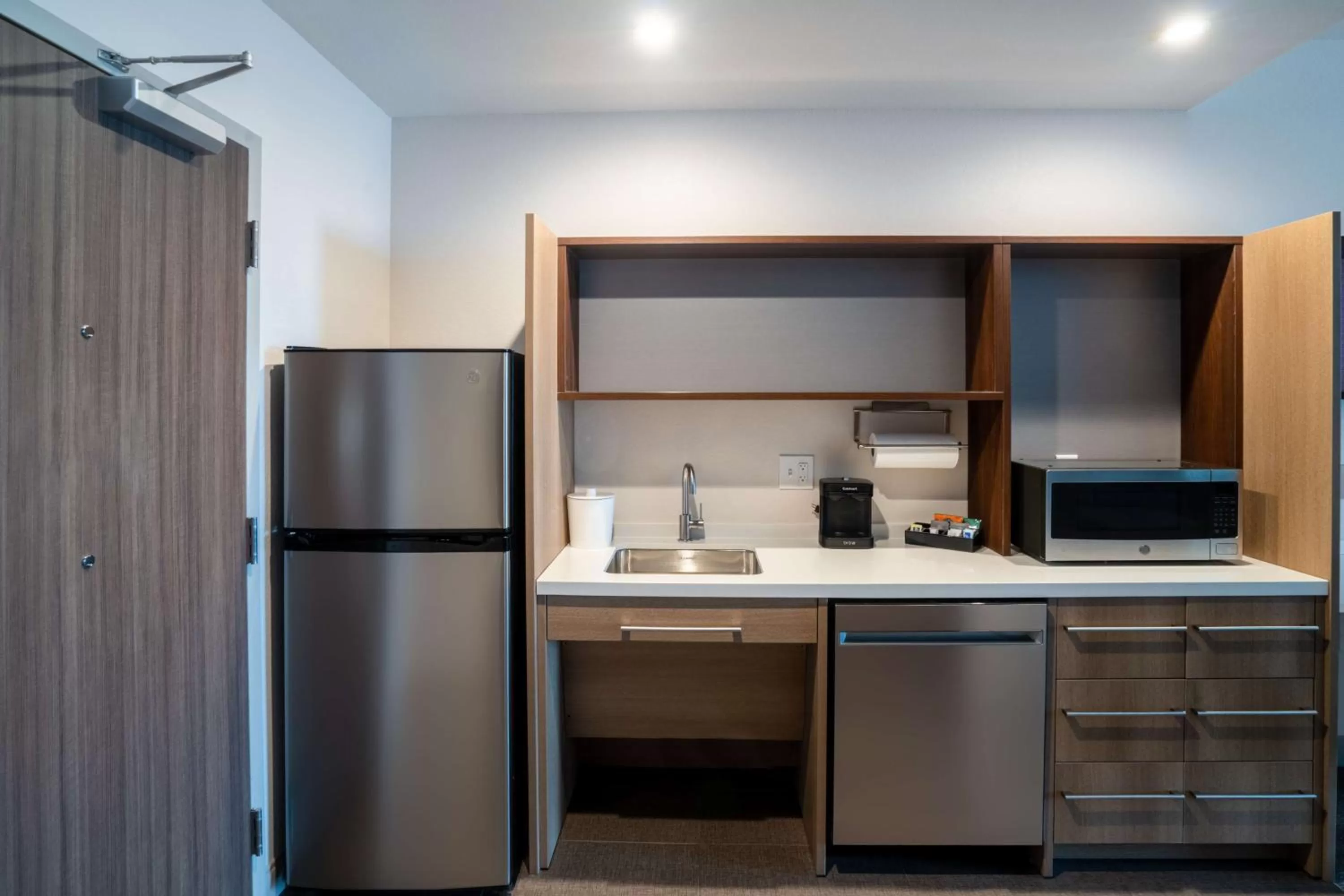 Kitchen or kitchenette in Home2 Suites By Hilton North Little Rock, Ar