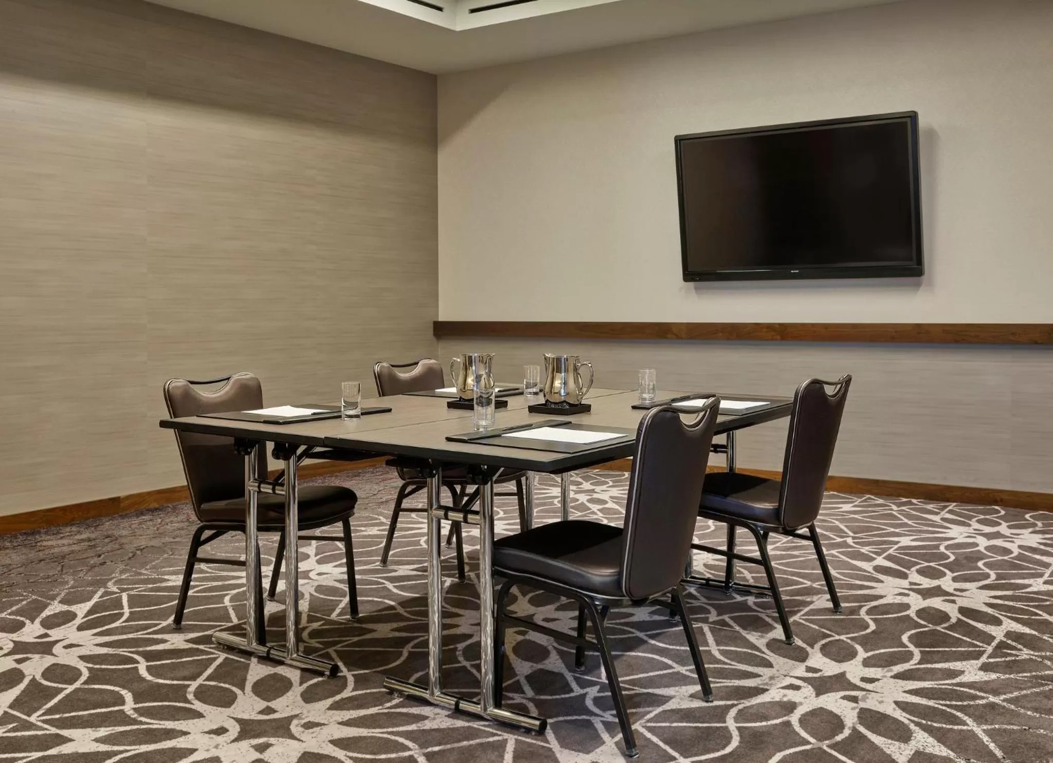 Meeting/conference room in Loews Chicago Hotel