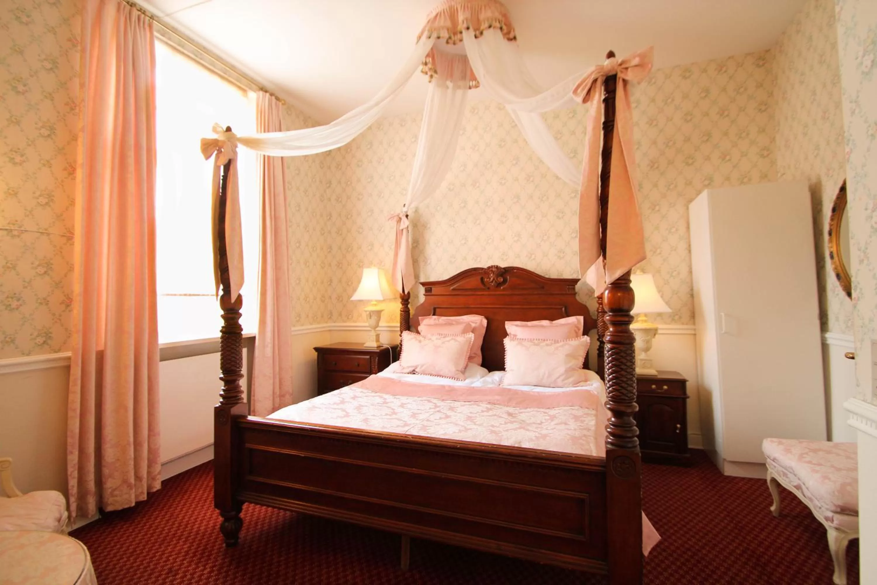 Bedroom, Bed in Sophiendal Manor