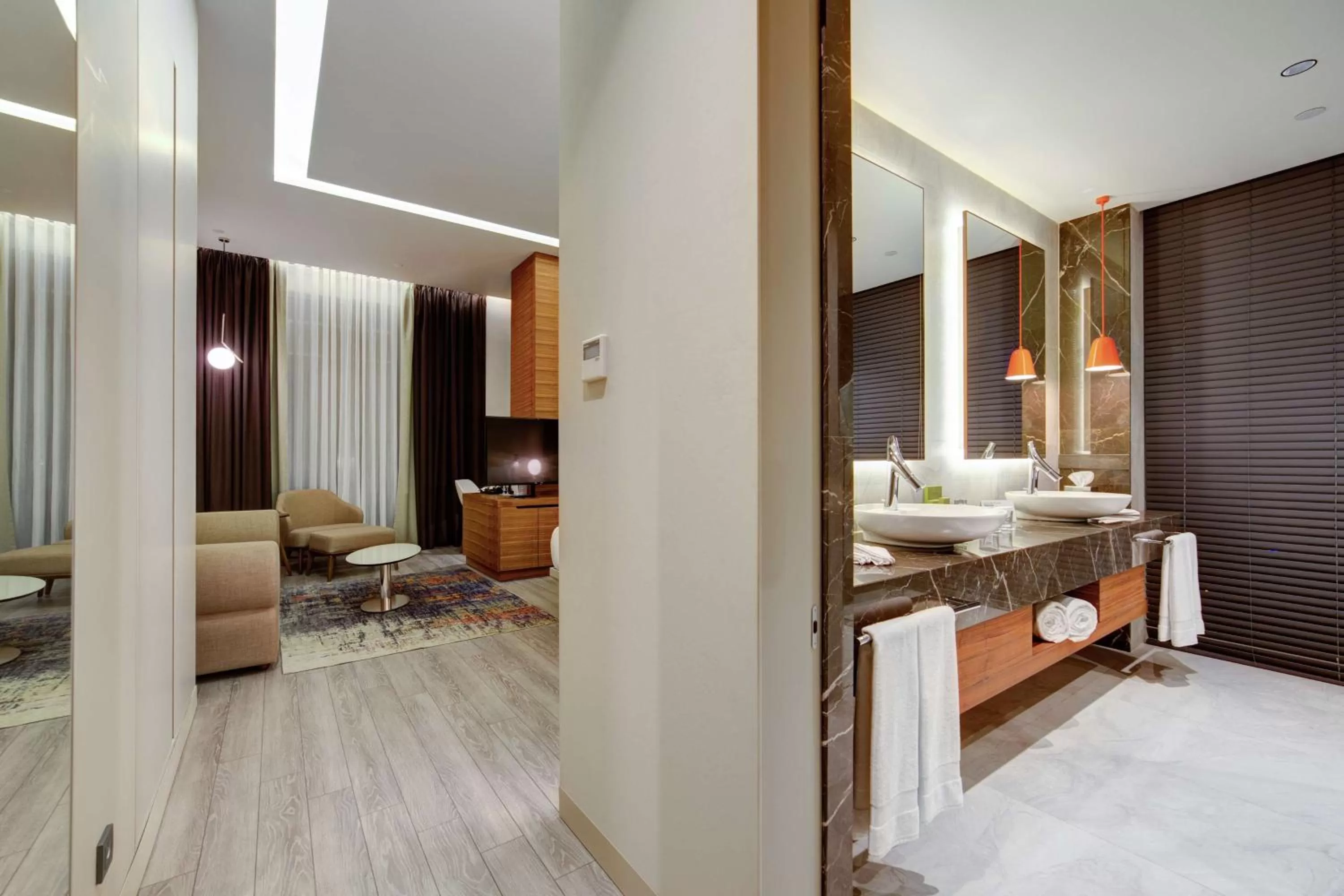 Living room, Bed in DoubleTree by Hilton Adana