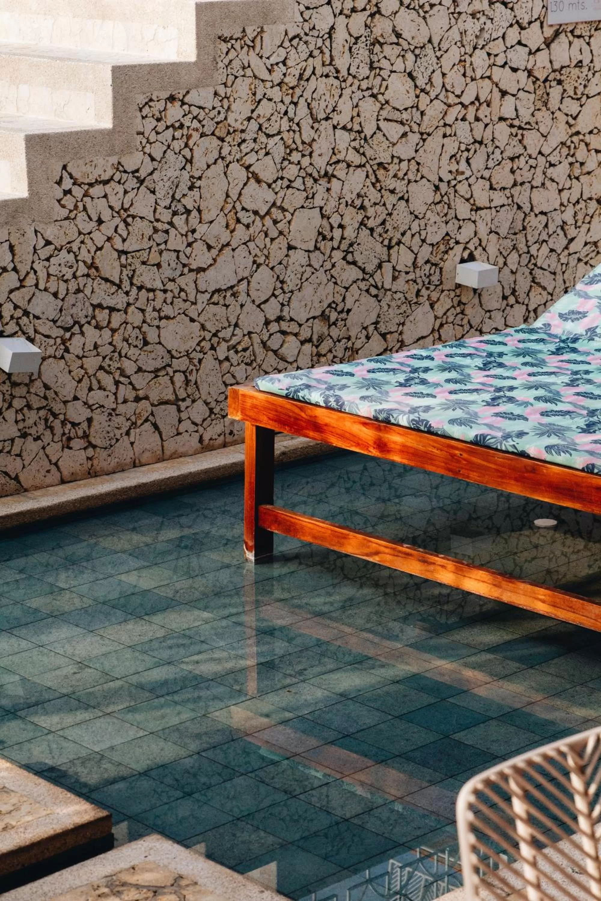 Seating area in Soy Local Insignia