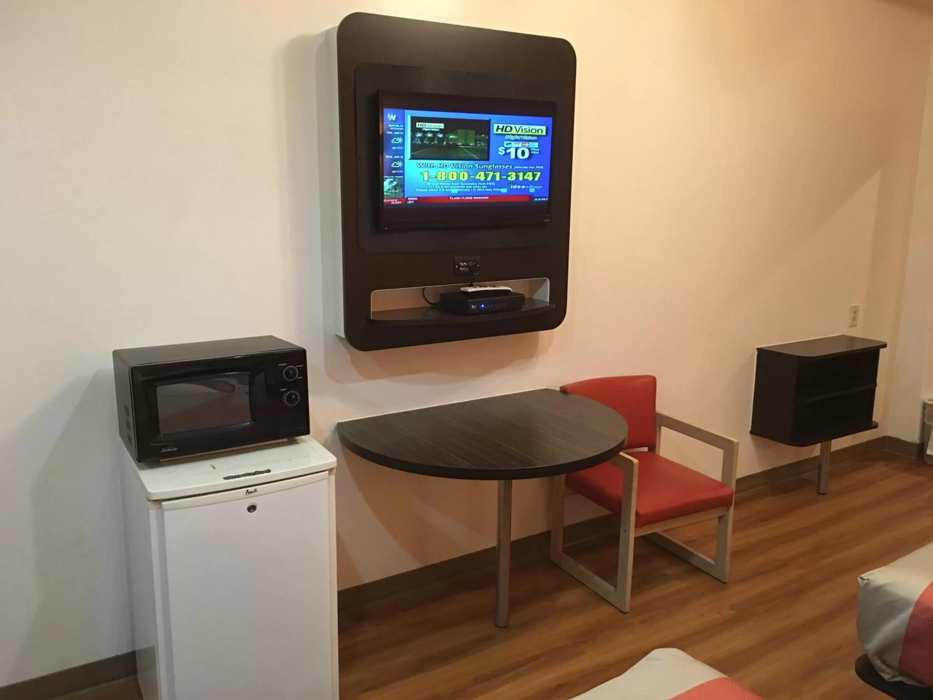 TV and multimedia in Motel 6-Globe, AZ