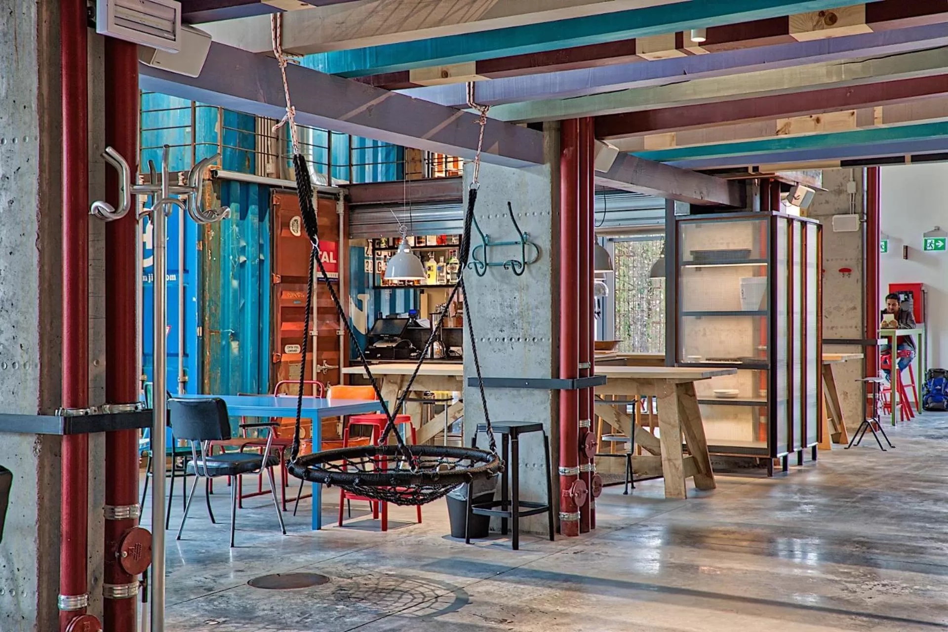 Communal lounge/ TV room in Anda Venice Hostel