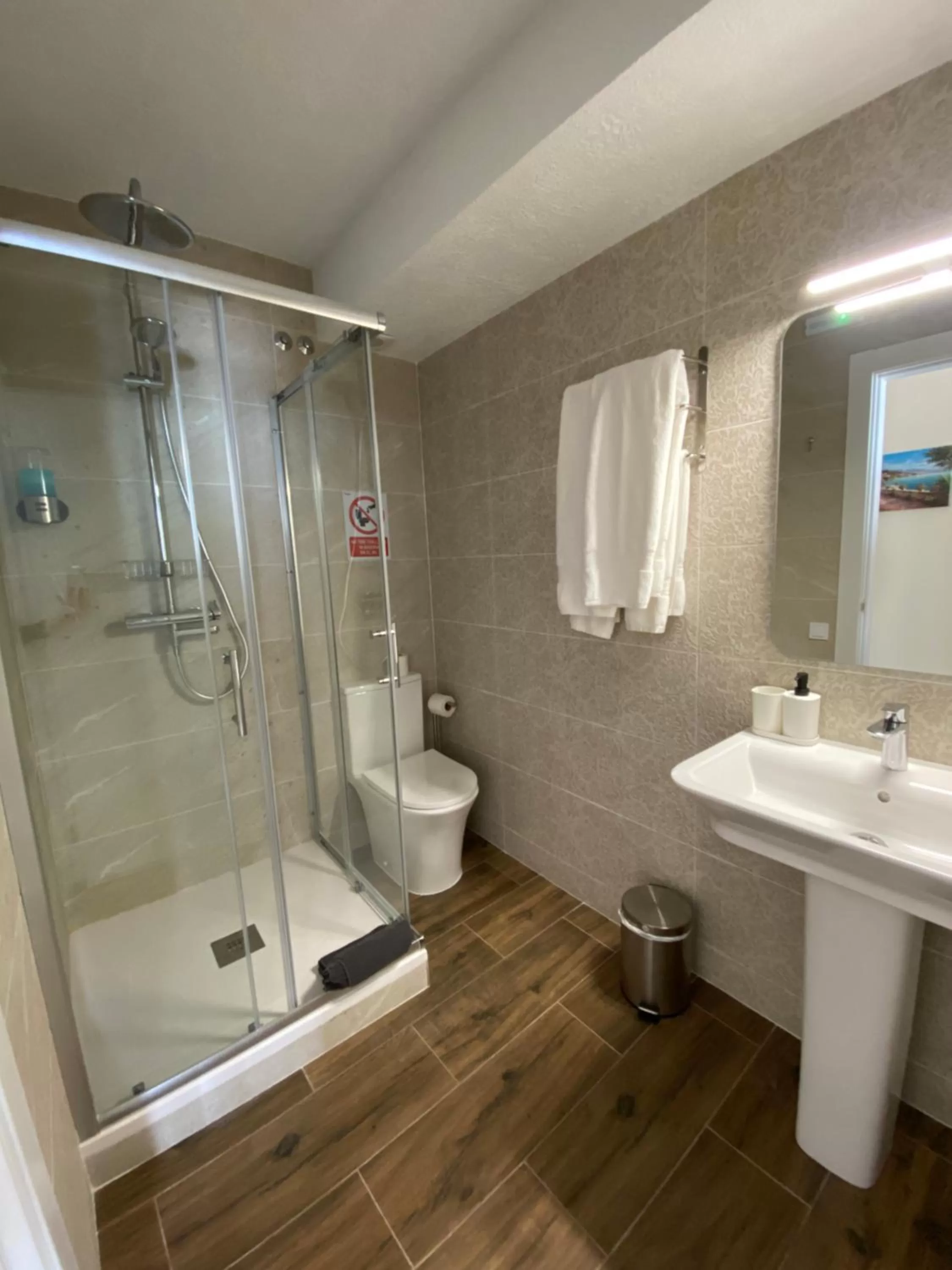 Shower in El Patio Hostal