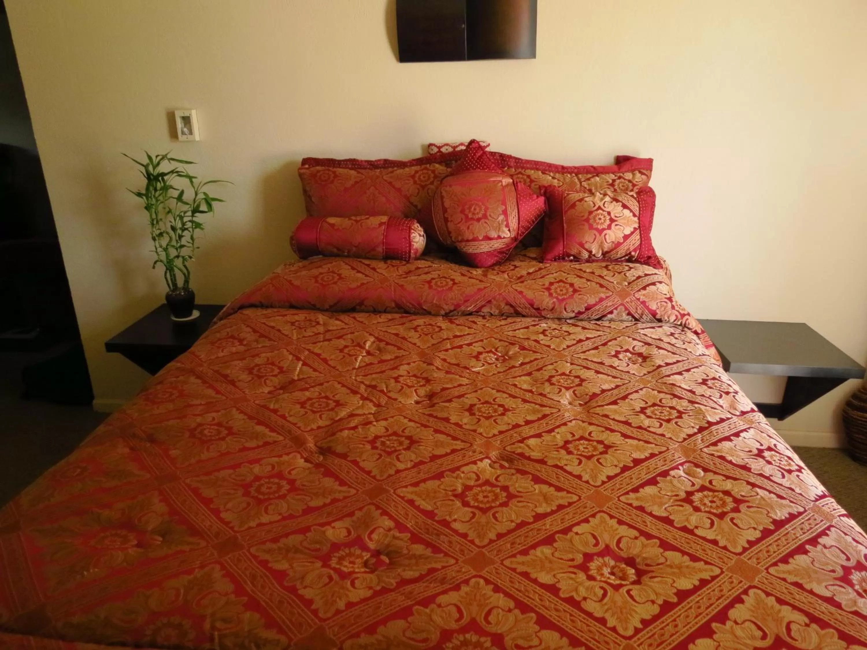 Bed in Best Inn Motel Salina