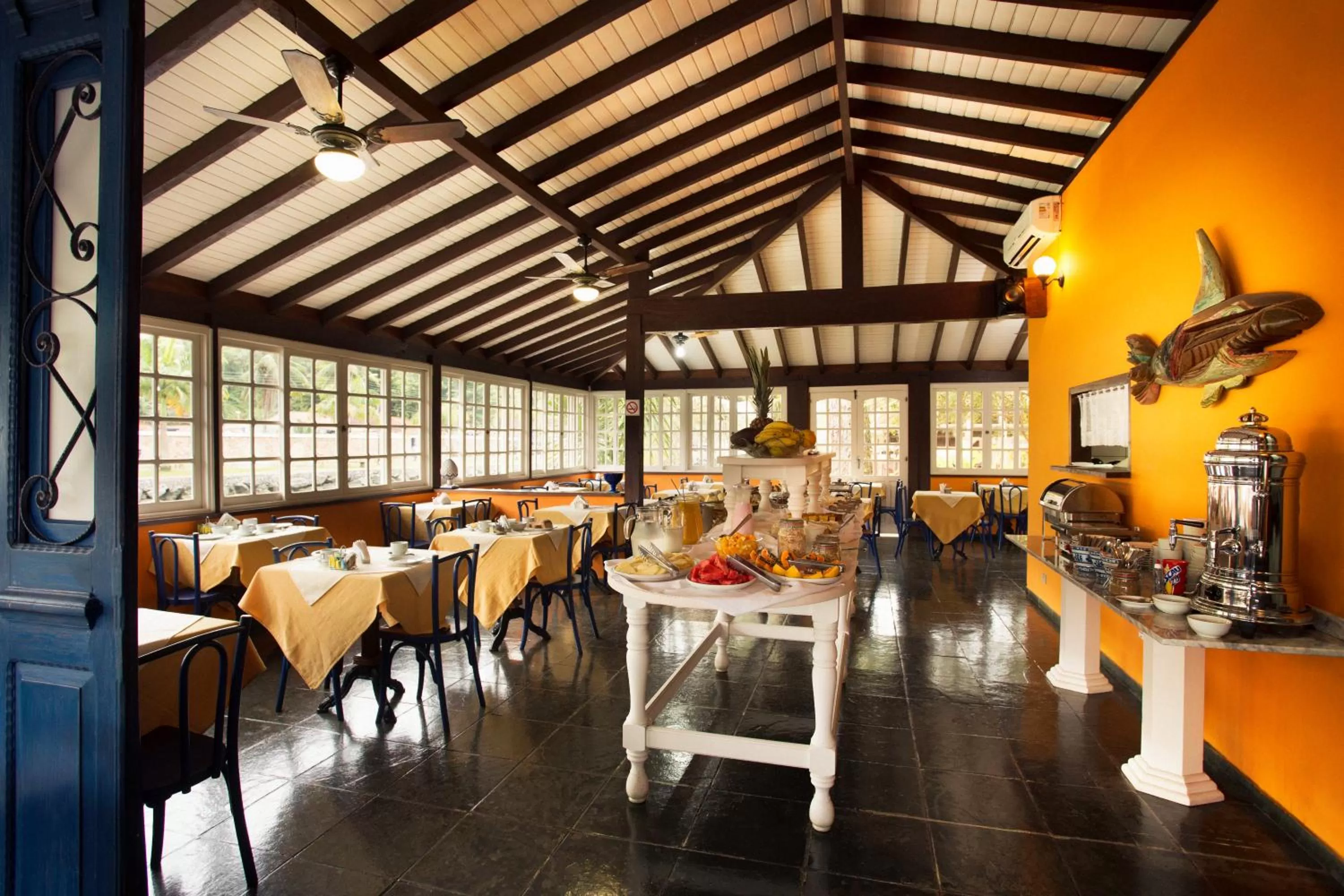 Restaurant/places to eat in Pousada Corsario Paraty