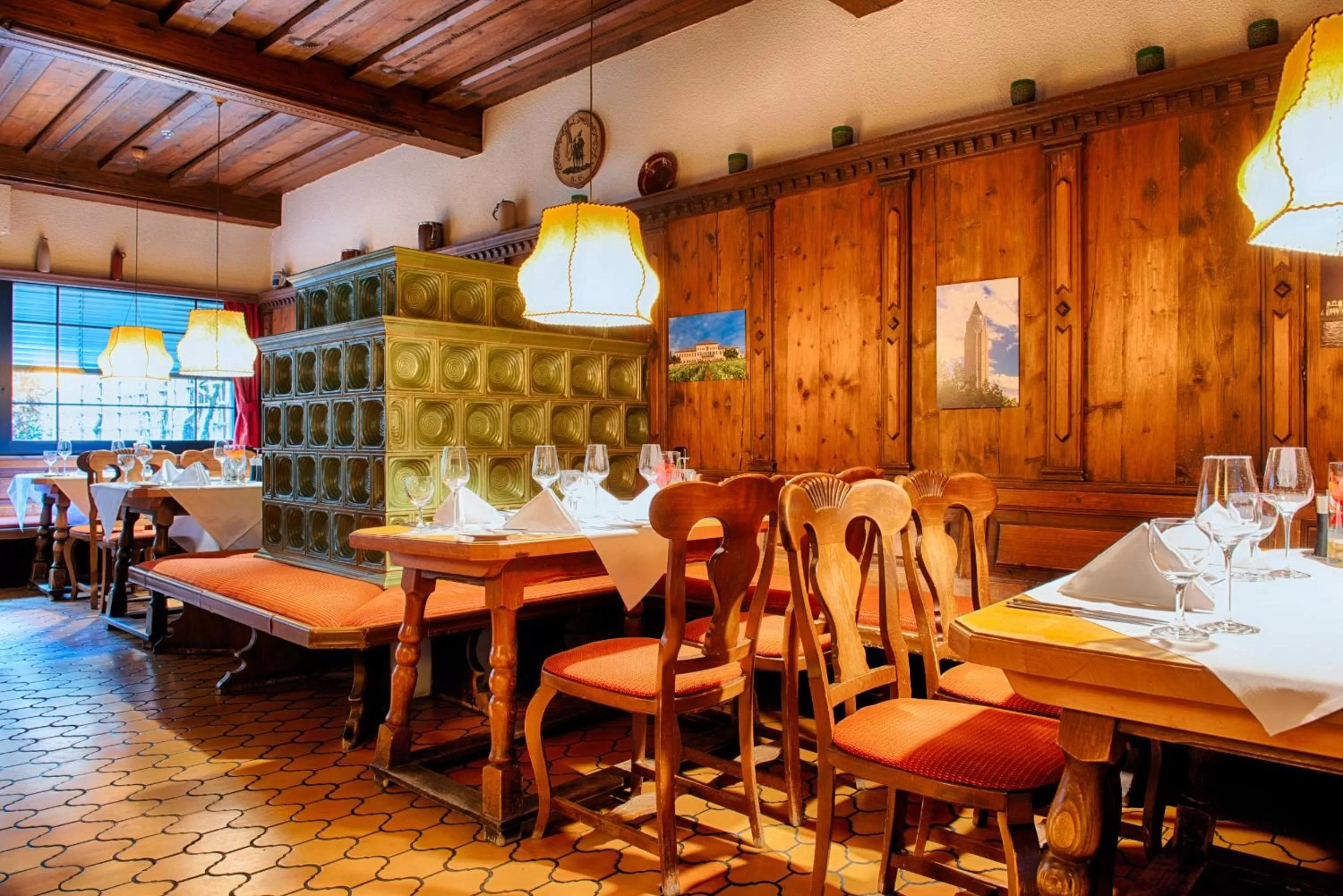 Restaurant/places to eat in Crowne Plaza Frankfurt Congress Hotel by IHG