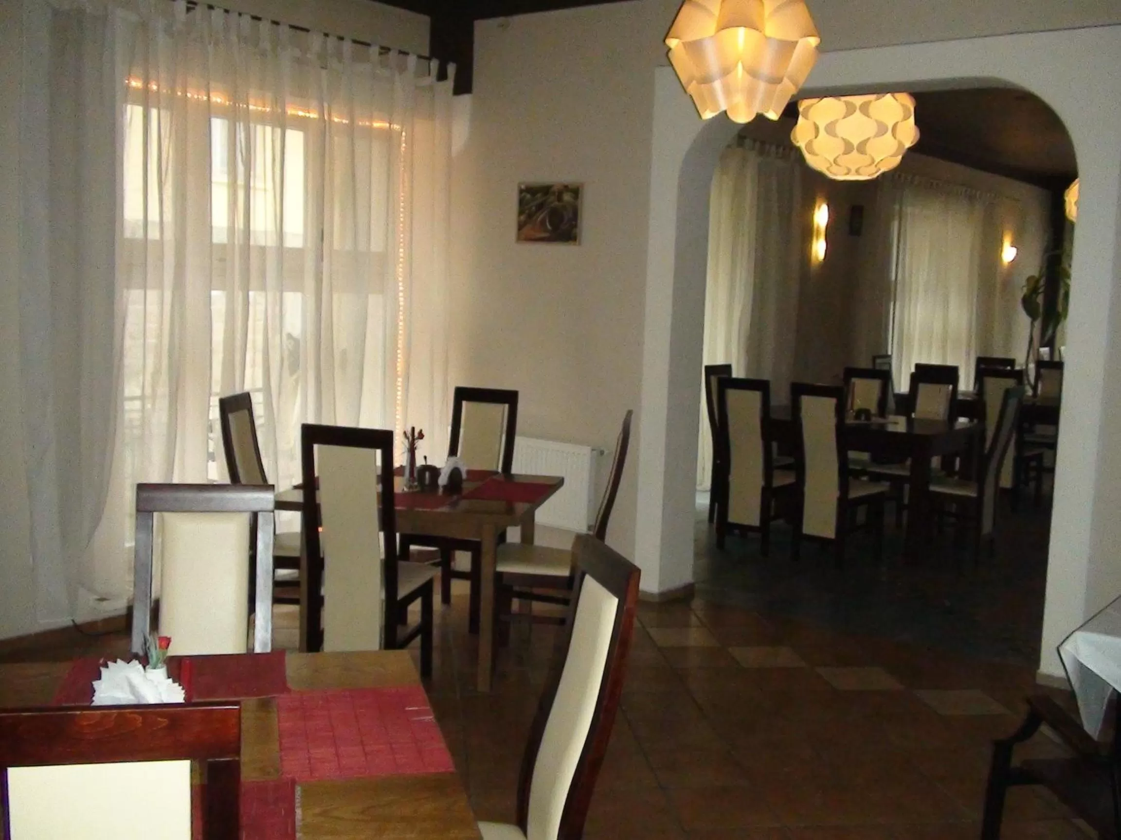 Restaurant/places to eat in Hotel Europa