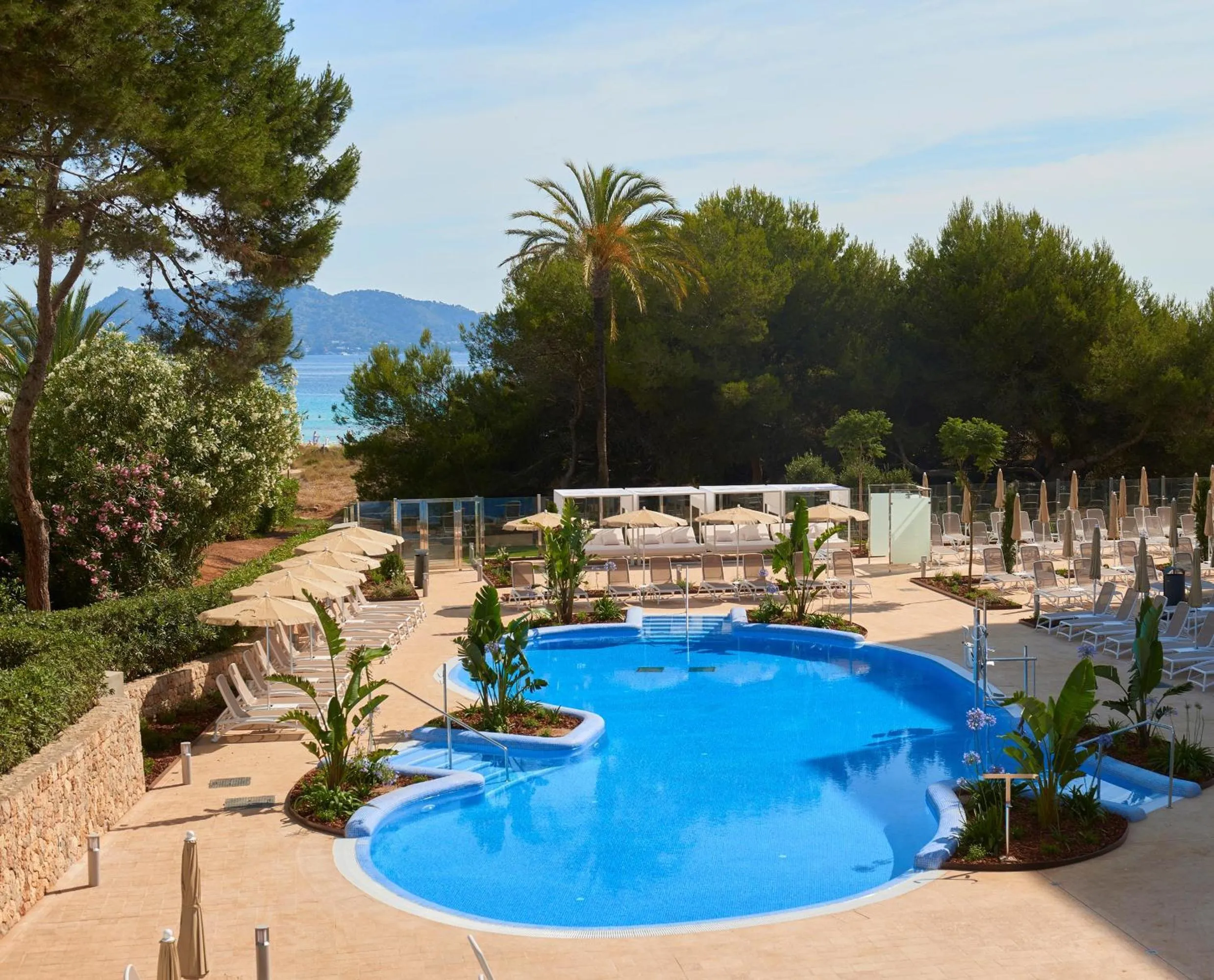 Garden in Hipotels Bahia Cala Millor - Adults Only