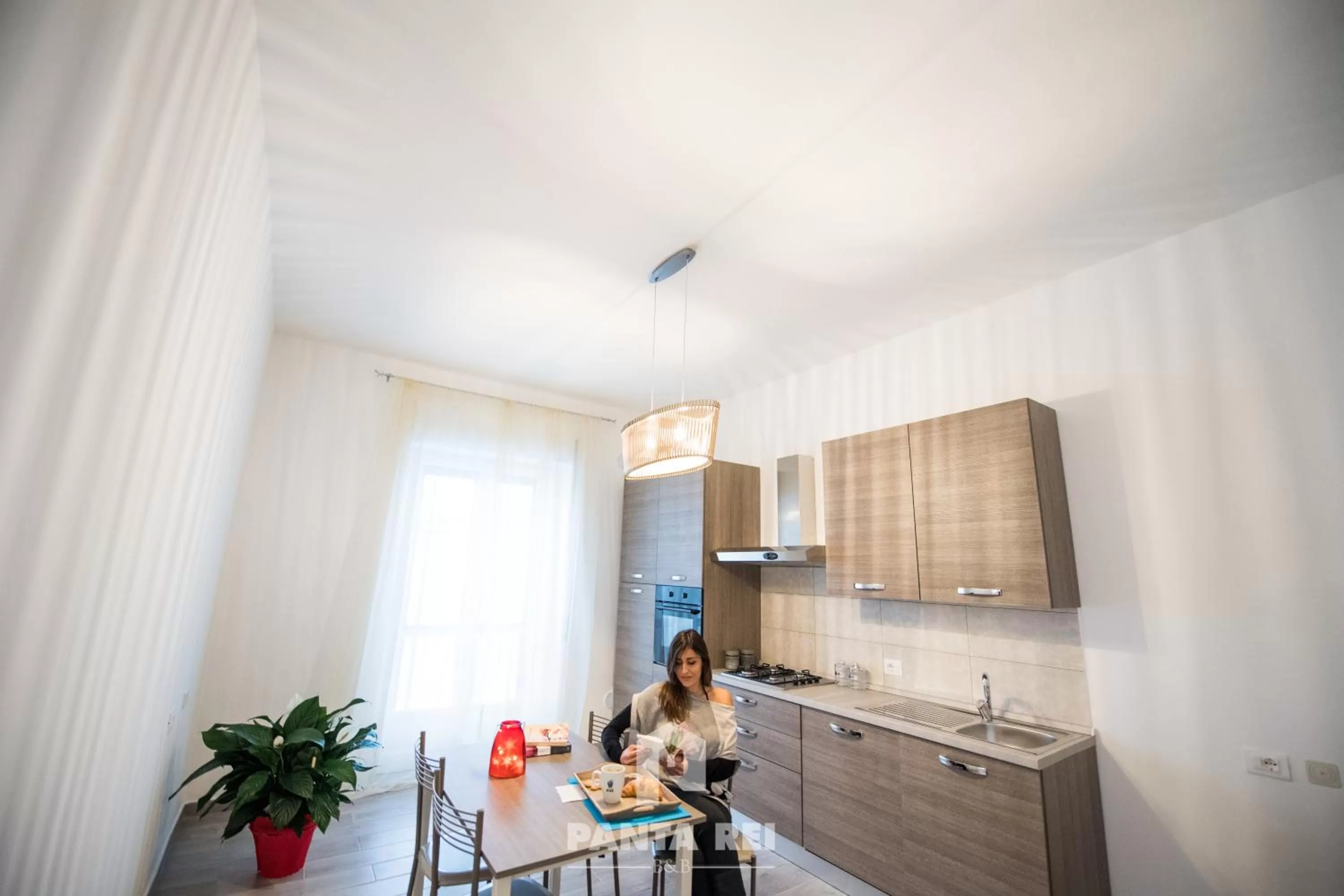 Kitchen or kitchenette in Pantarei B&B