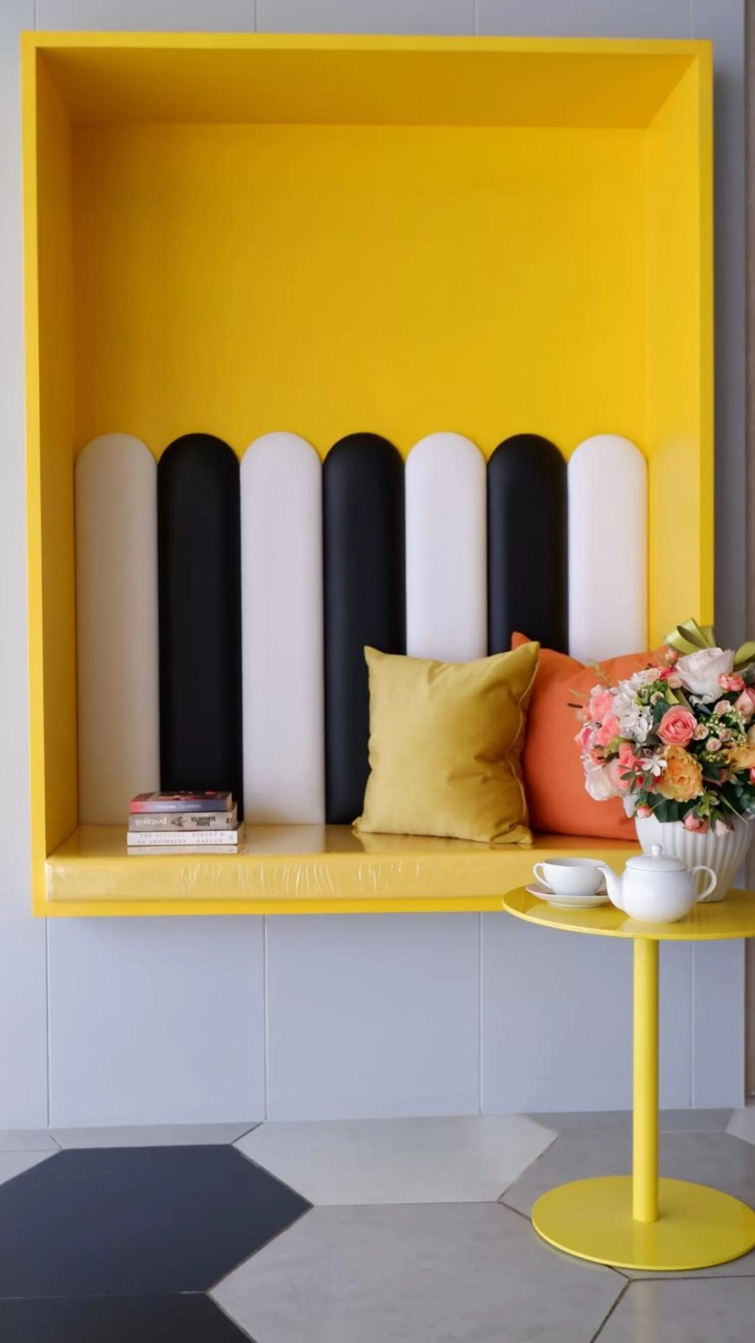 Property building in Miami Hotel Bangkok