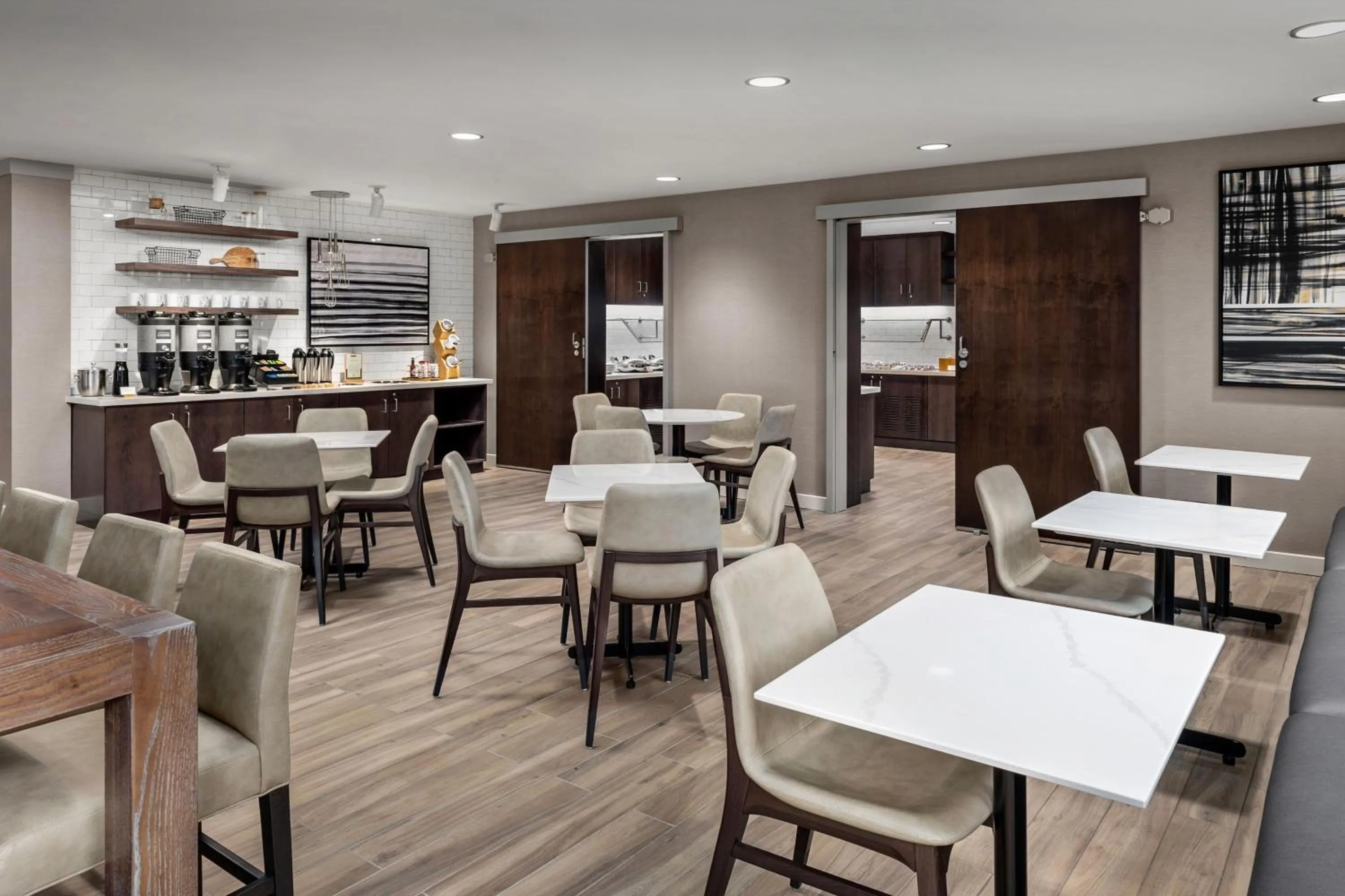 Breakfast in Residence Inn by Marriott Portland Clackamas