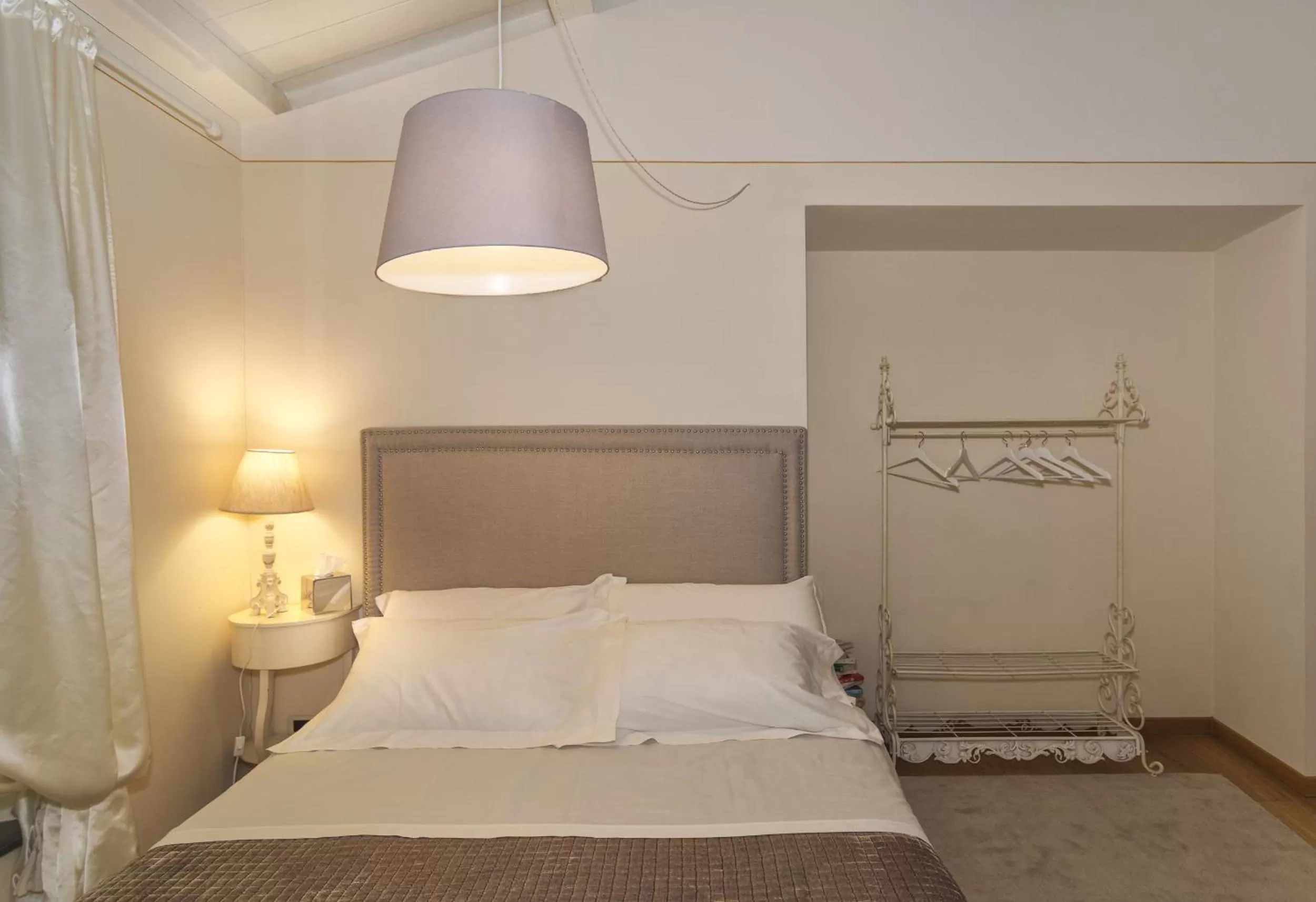 Bed in B&B Di Camilla