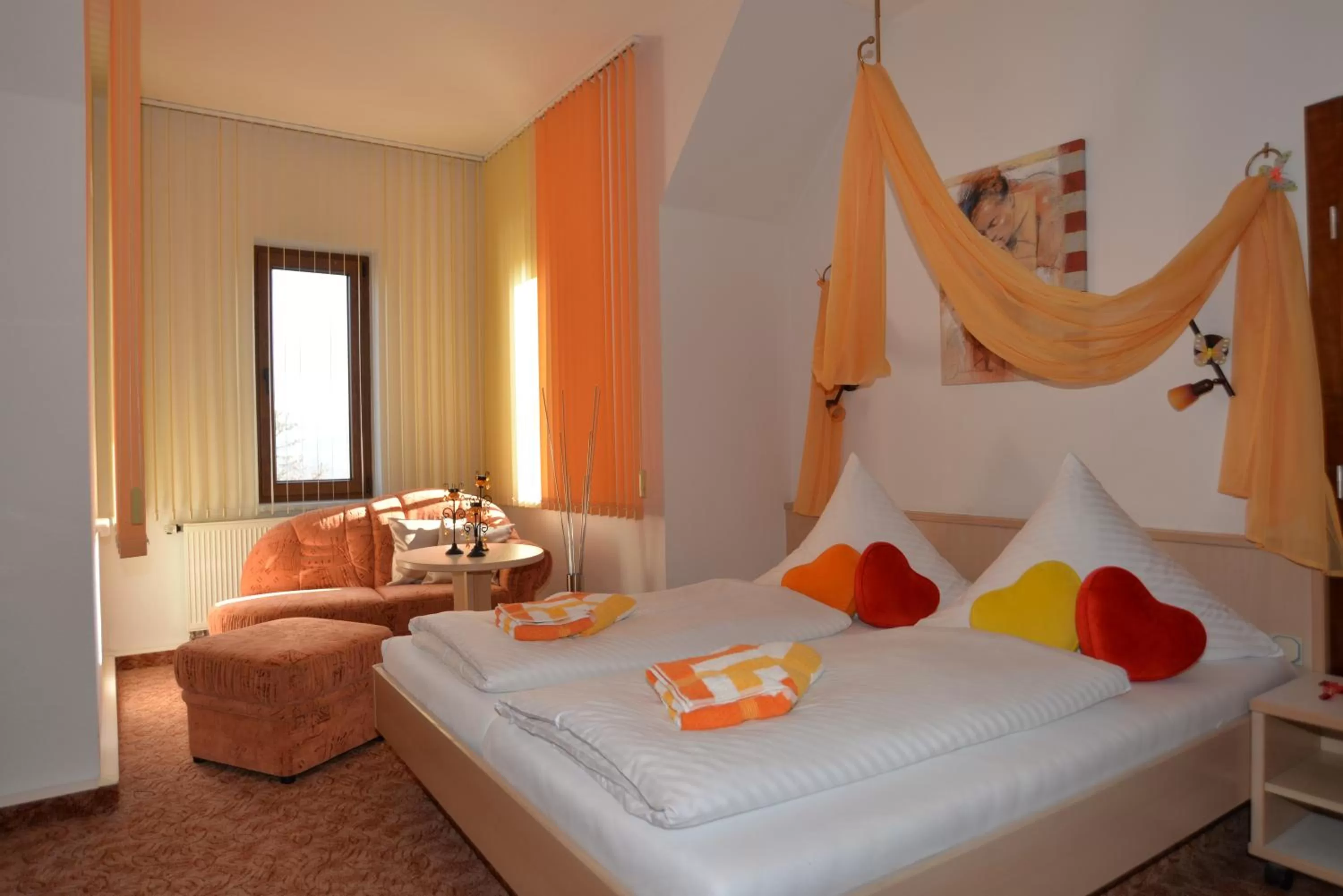 Photo of the whole room, Bed in Hotel Am Hohen Schwarm