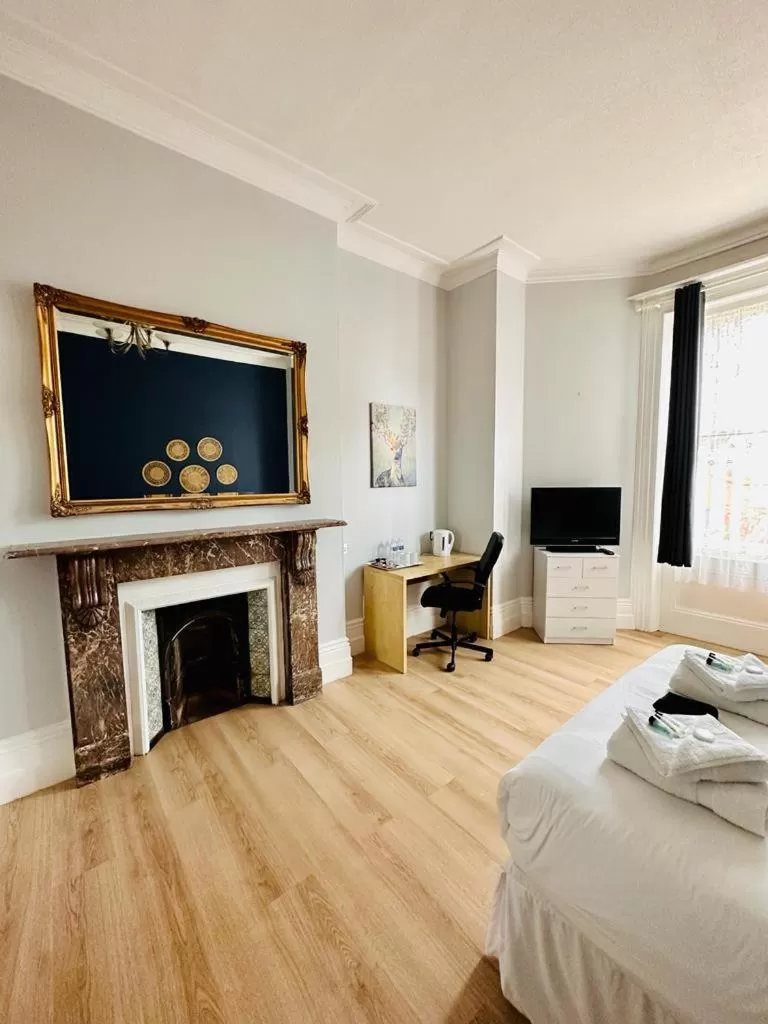 TV/Entertainment Center in The Silver How