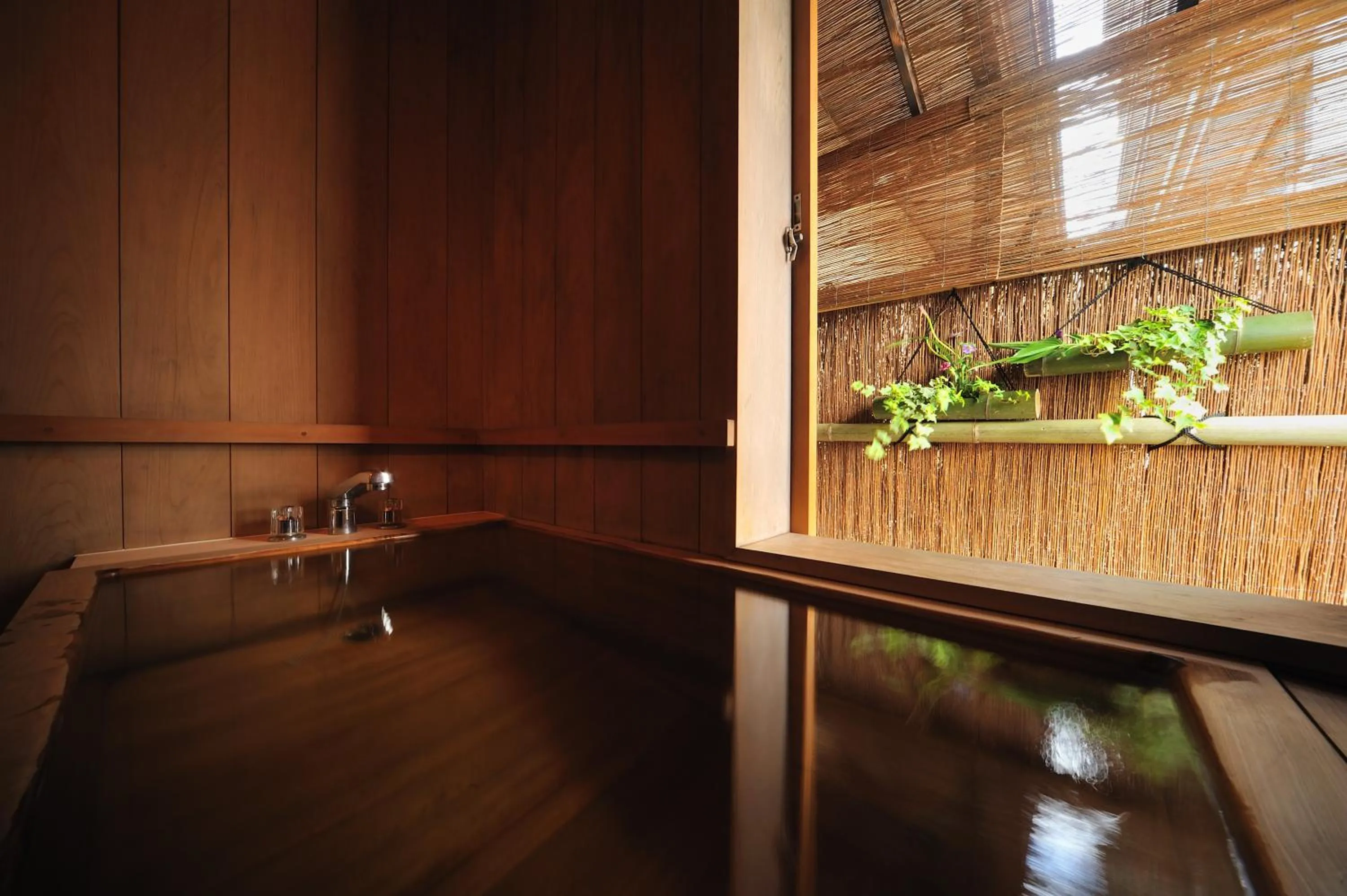 Hot Spring Bath in Senkeien Tsukioka Hotel