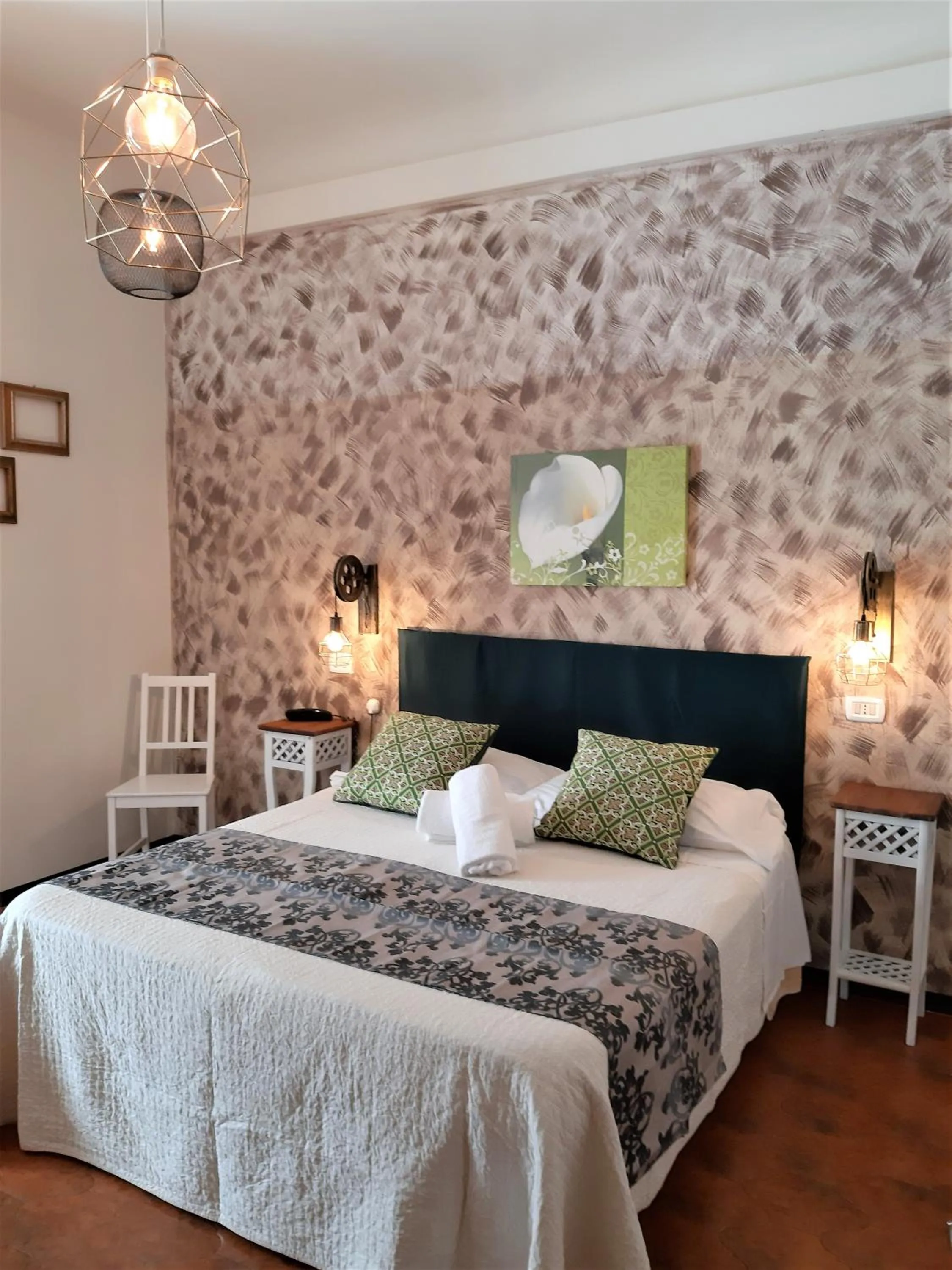 Bed in Hotel Victoria