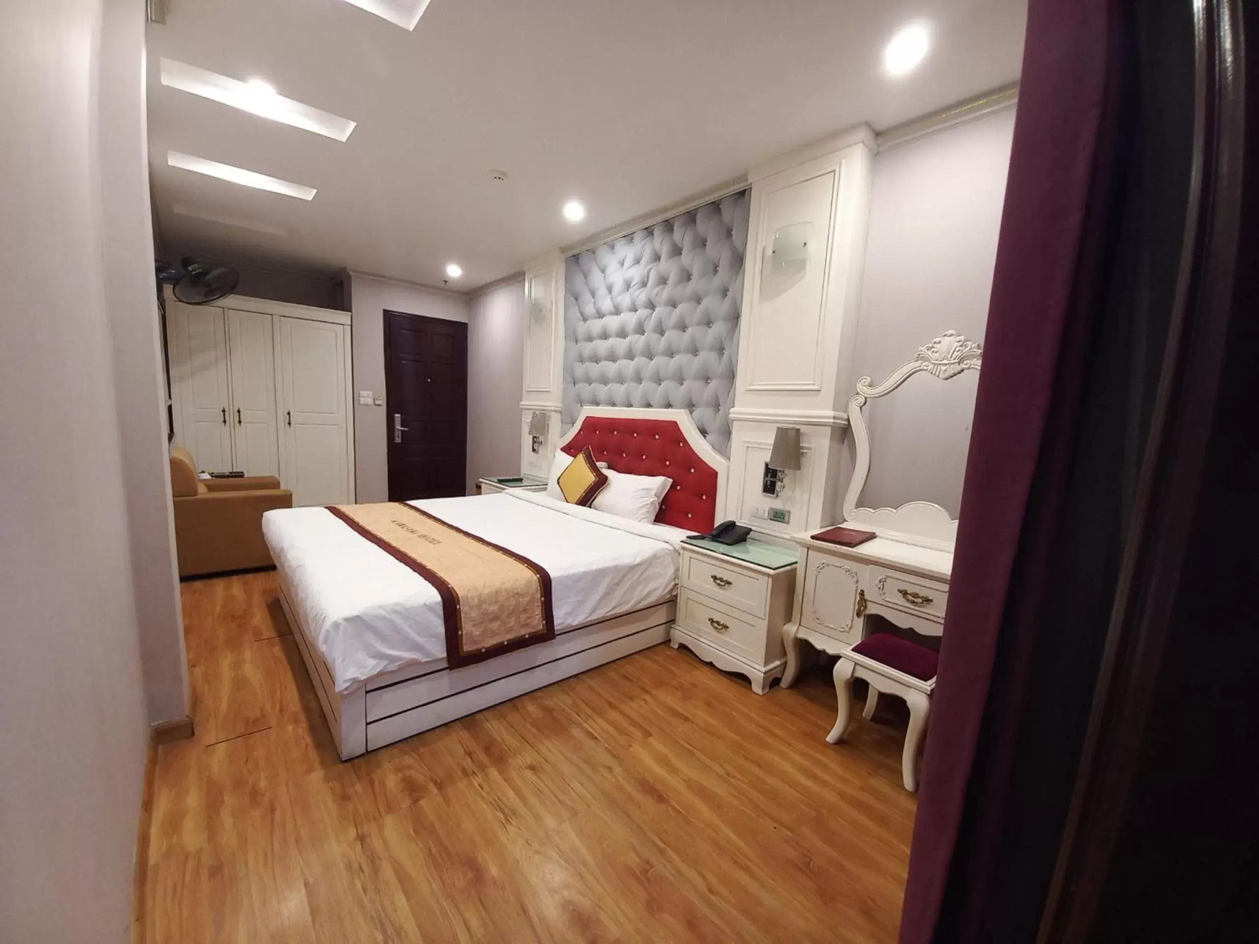 Superior Double Room in Kawasaki Hotel Cầu Giấy Superior Double Room in Kawasaki Hotel Cầu Giấy