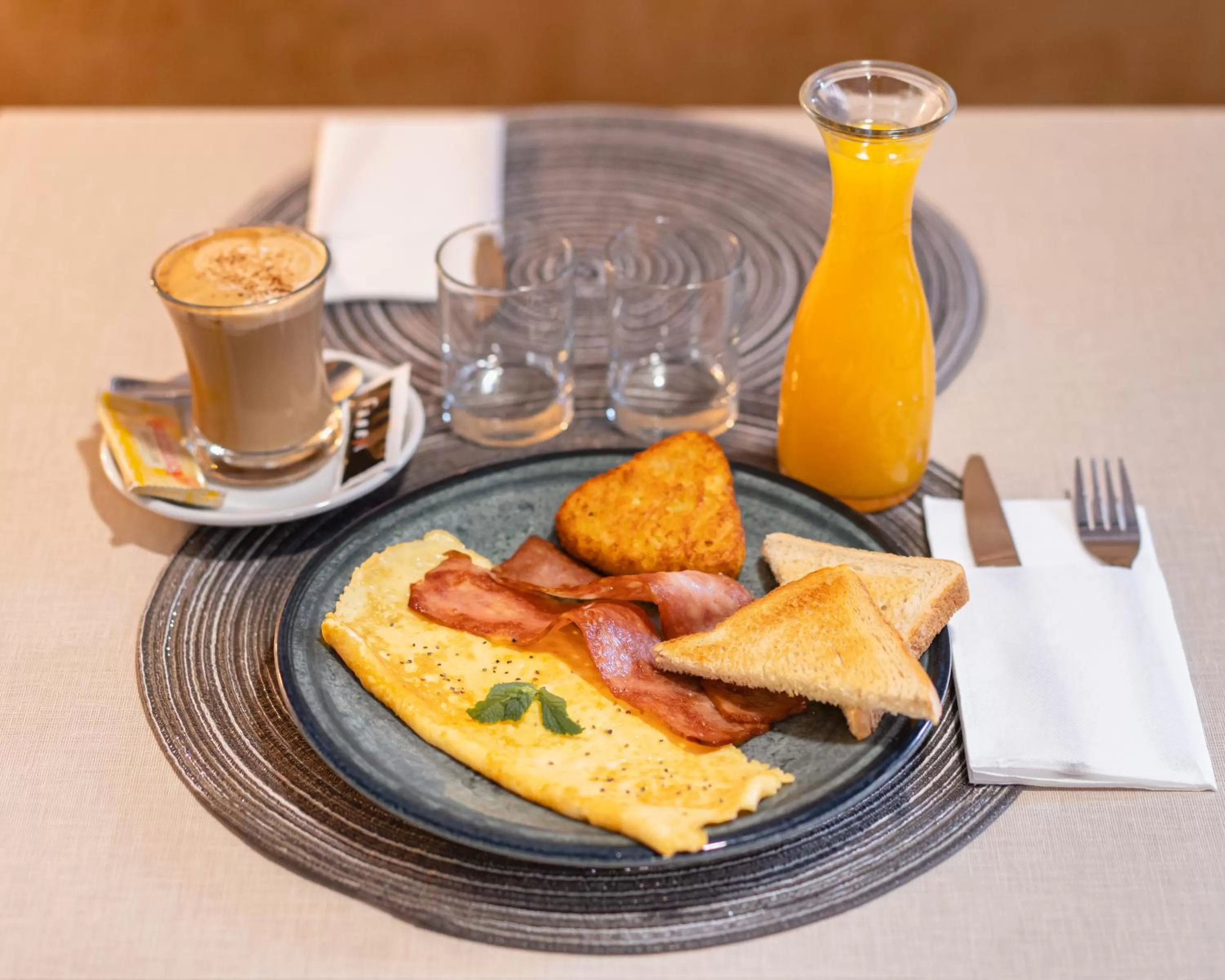 Hotel Queens - Adults Only