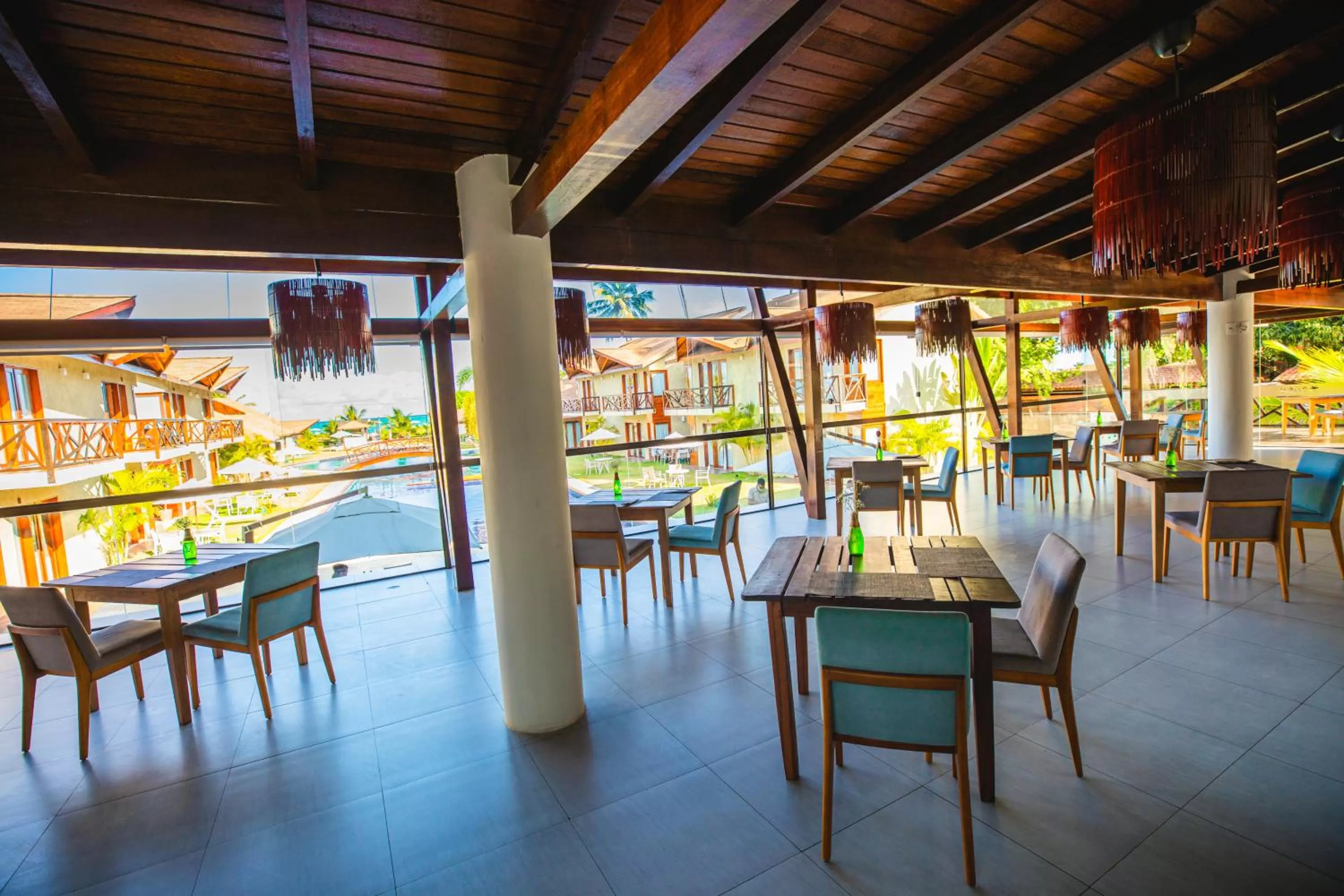 Restaurant/places to eat in Pousada Rangai