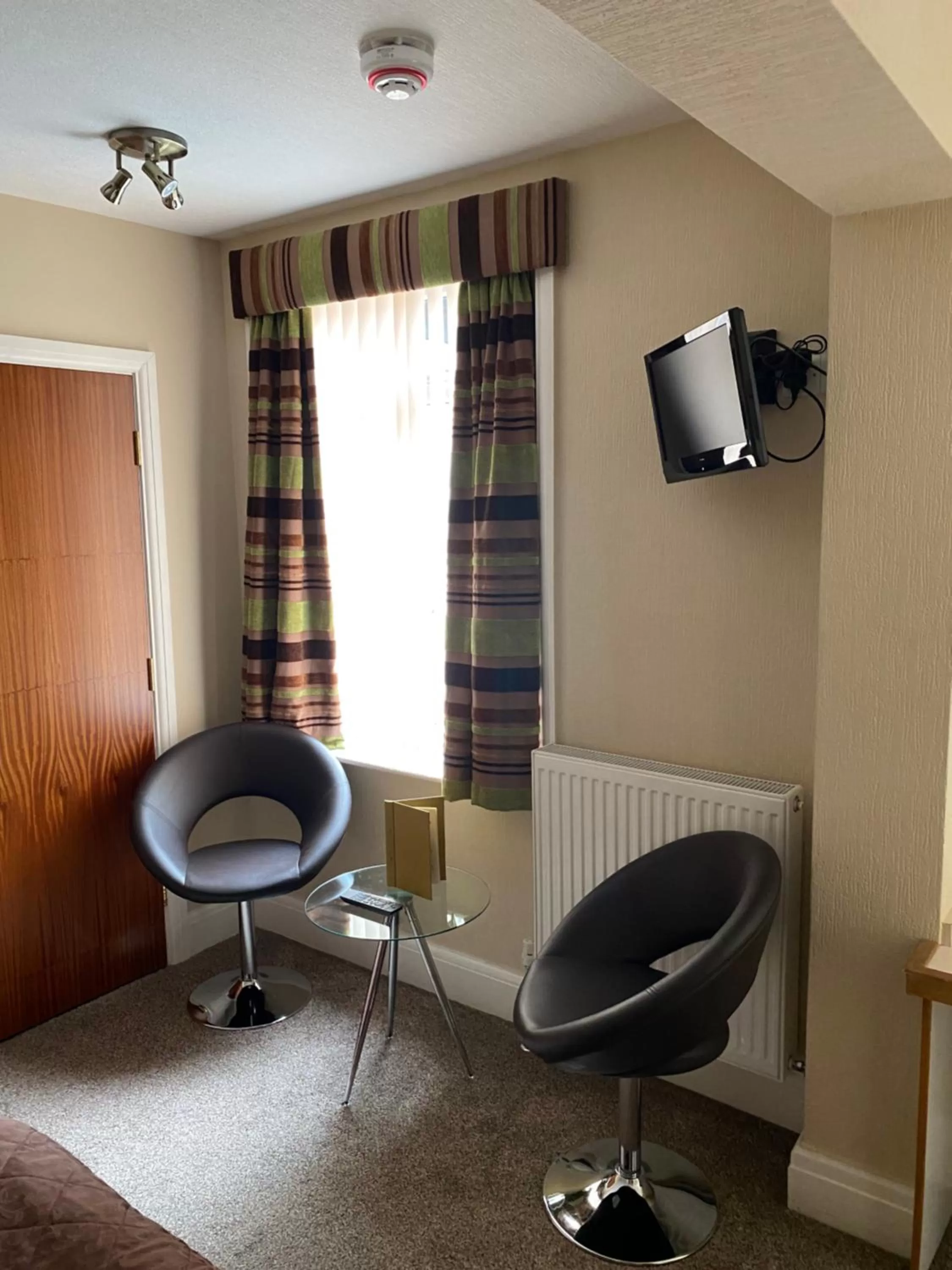 Bedroom in Park Manor Hotel