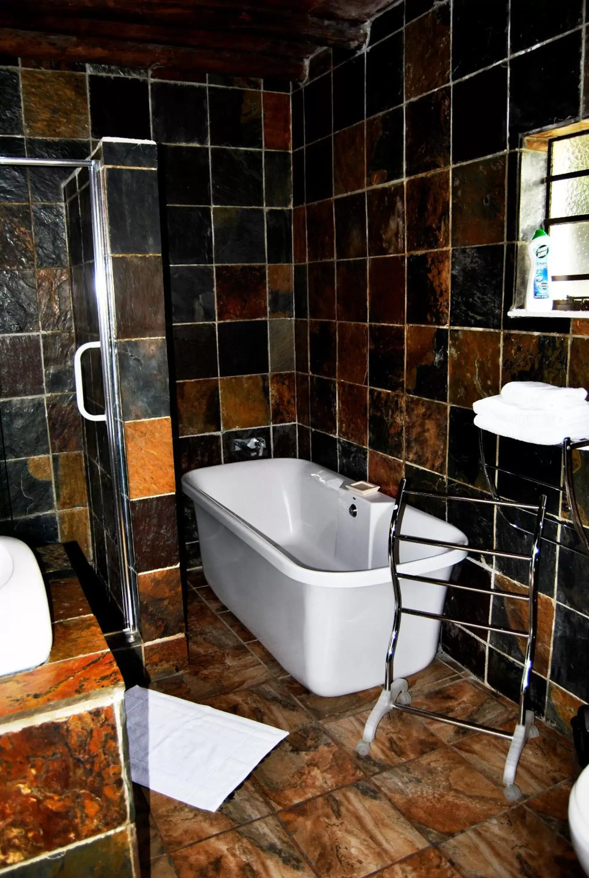 Family Room with Garden View in Birch Tree Cottage Family Room with Garden View in Birch Tree Cottage