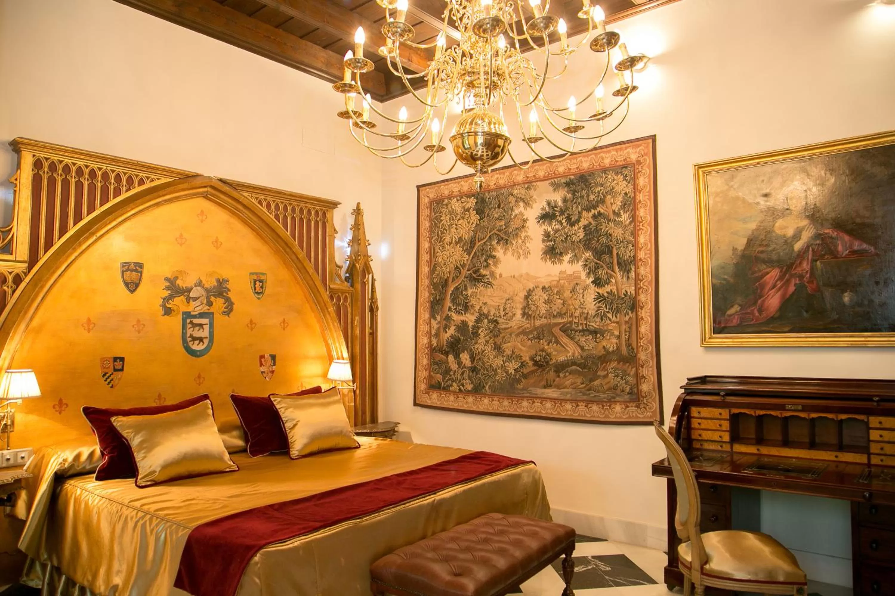 Photo of the whole room, Bed in Hotel Ateneo Sevilla