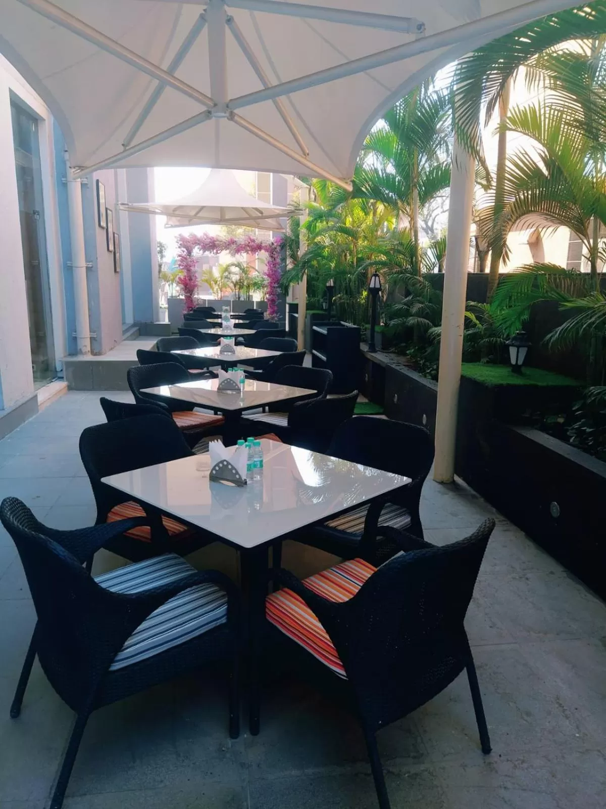 Restaurant/places to eat in Royal Orchid Central Grazia, Navi Mumbai