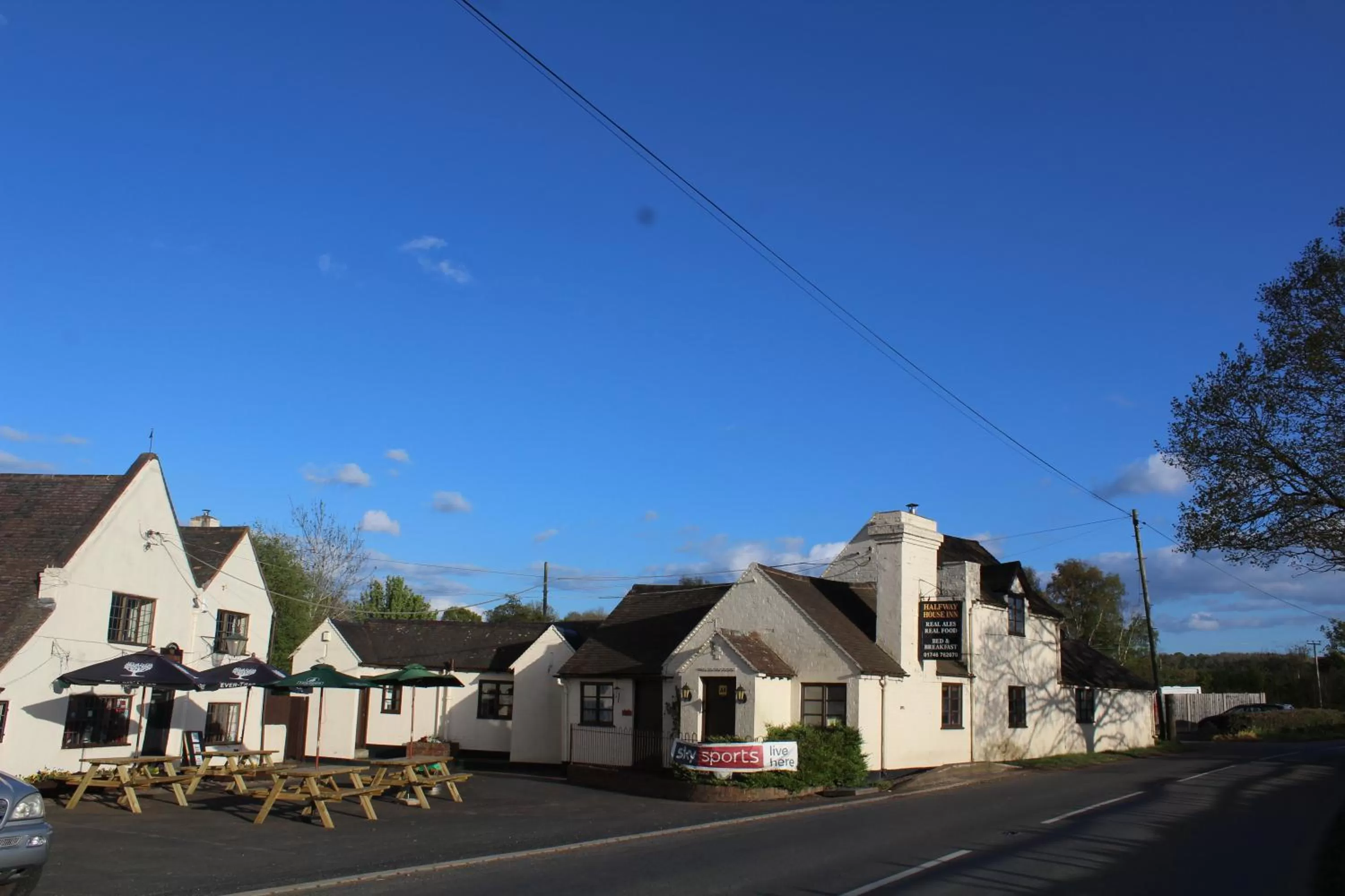 Property building in Halfway House Inn & Cottages