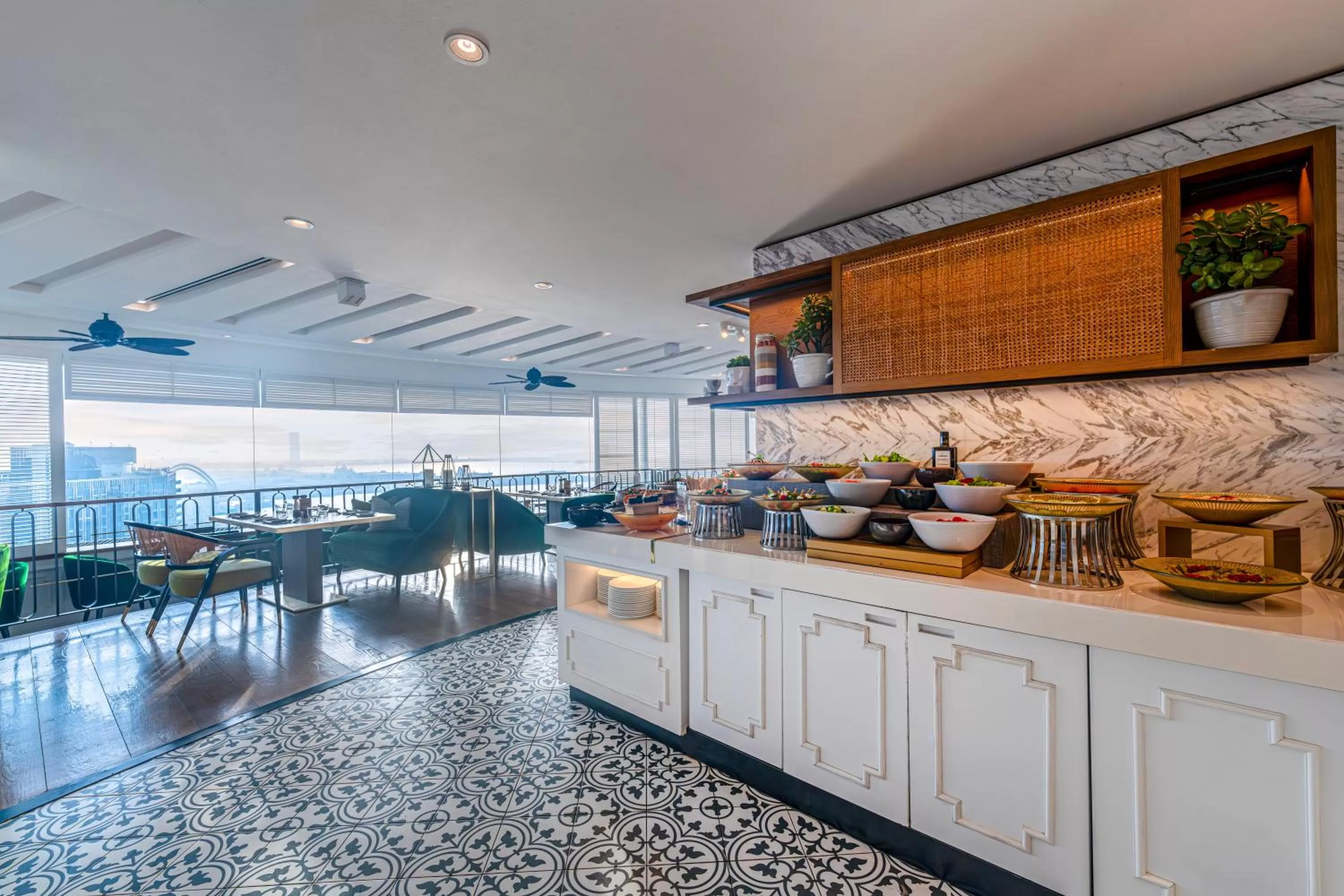 Restaurant/places to eat in Hyatt Regency Dubai - Corniche