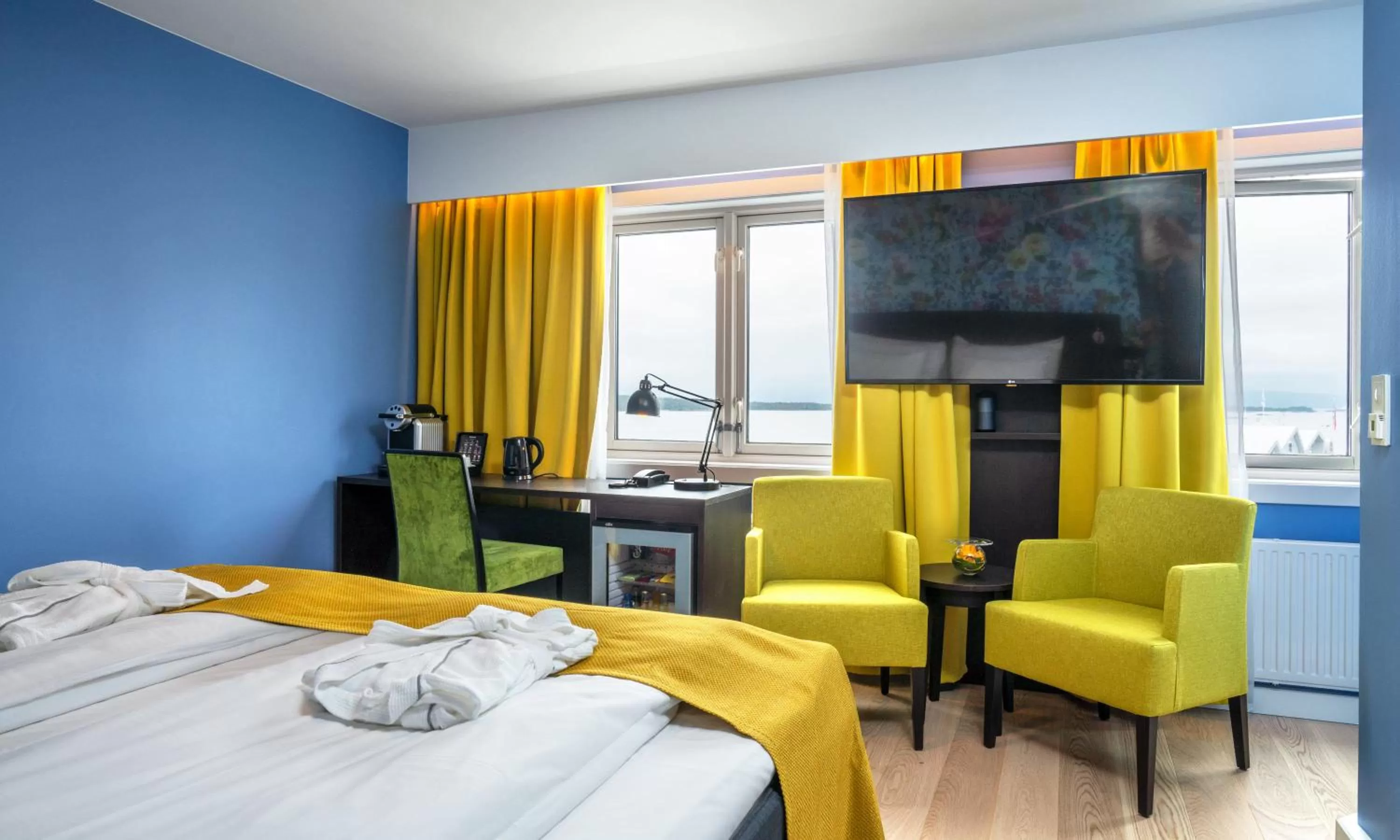 Photo of the whole room, Bed in Thon Hotel Moldefjord