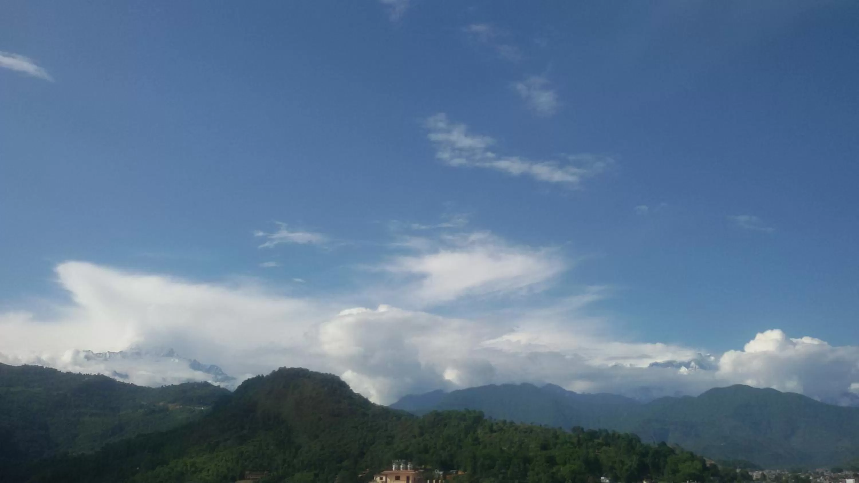 Restaurant/places to eat in Hotel Splendid View