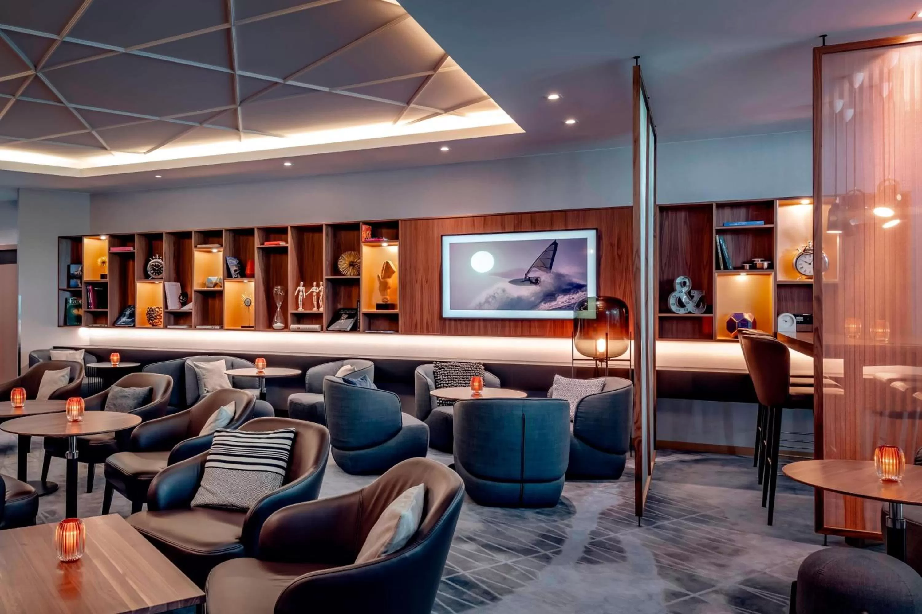 Lounge or bar in Zurich Marriott Hotel