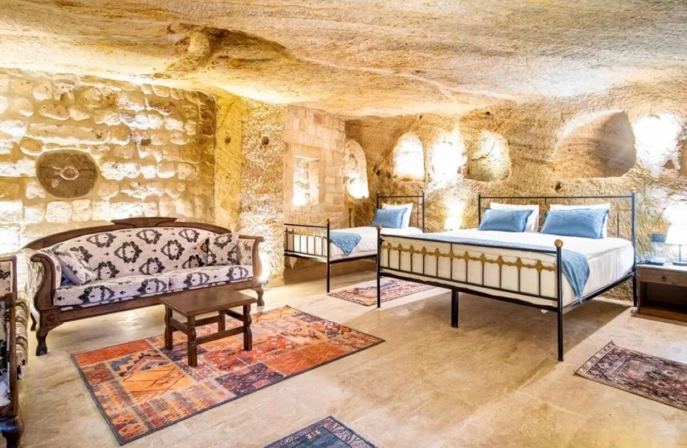 Photo of the whole room, Bed in Uzay Cave Suite Hotel