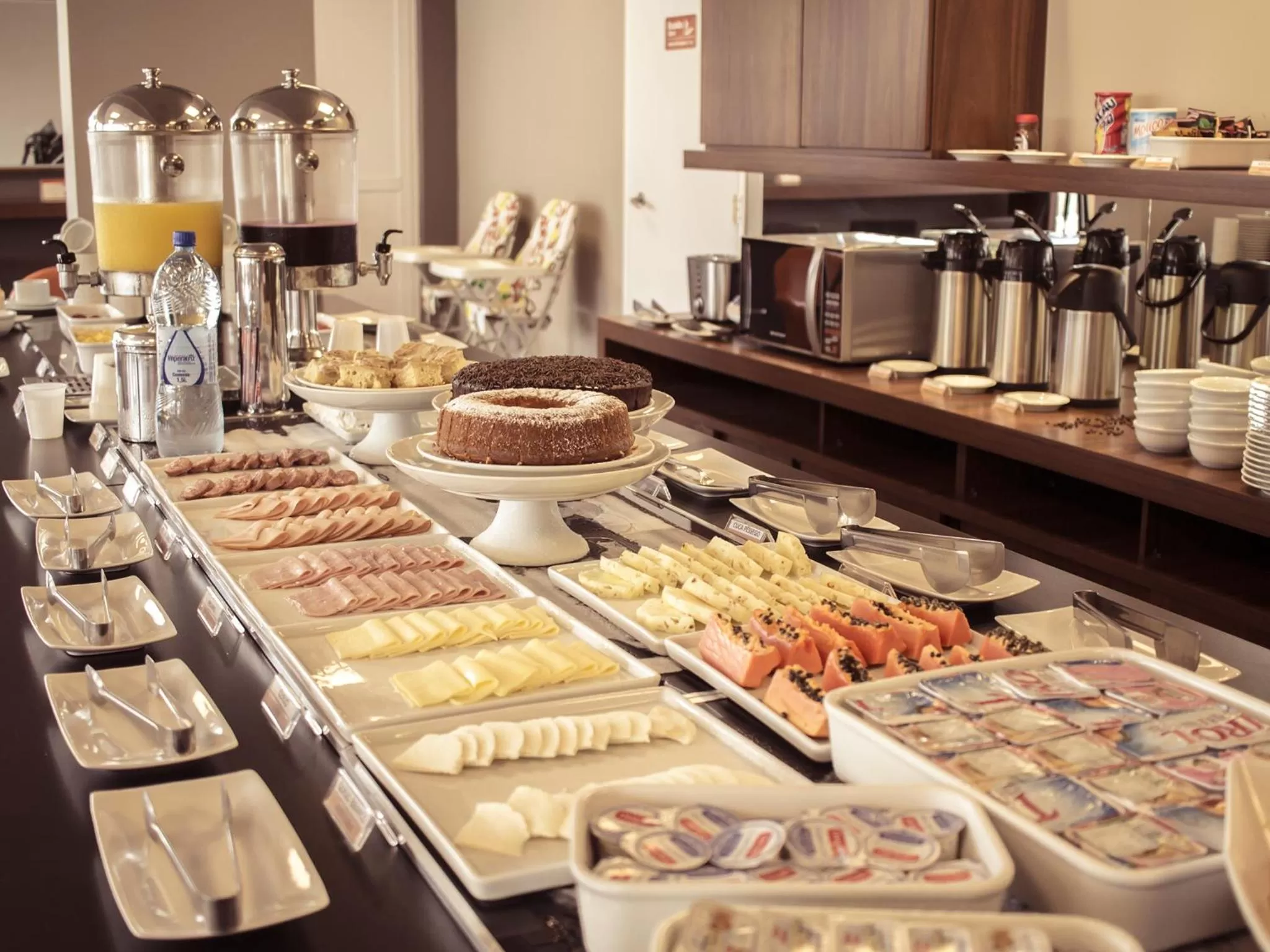 Breakfast, Food in Hotel 10 Goiânia