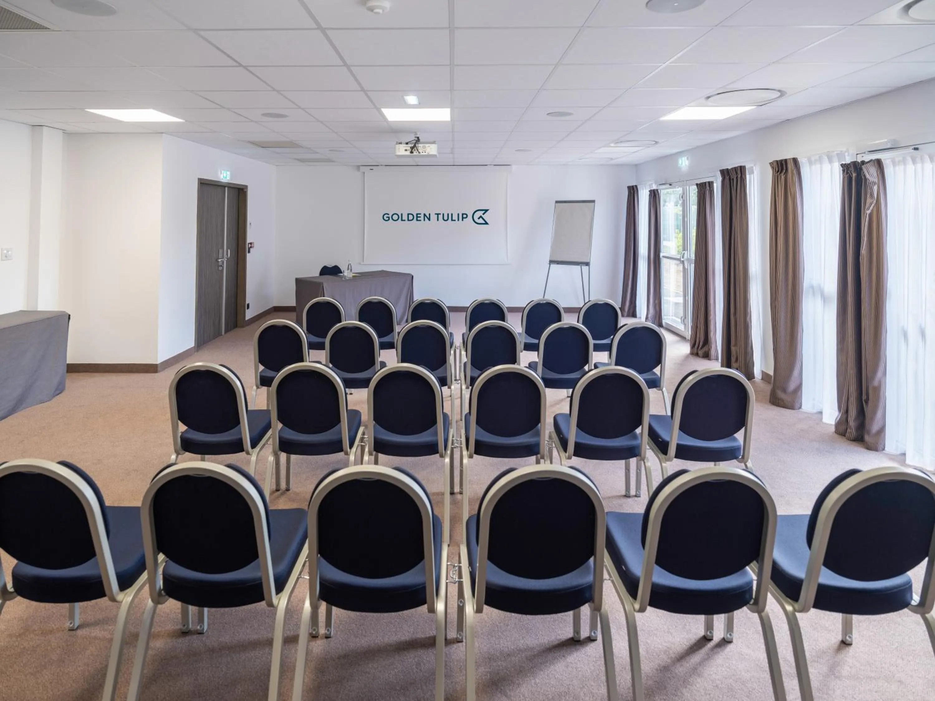 Meeting/conference room in Golden Tulip La Baule Hotel and Residence