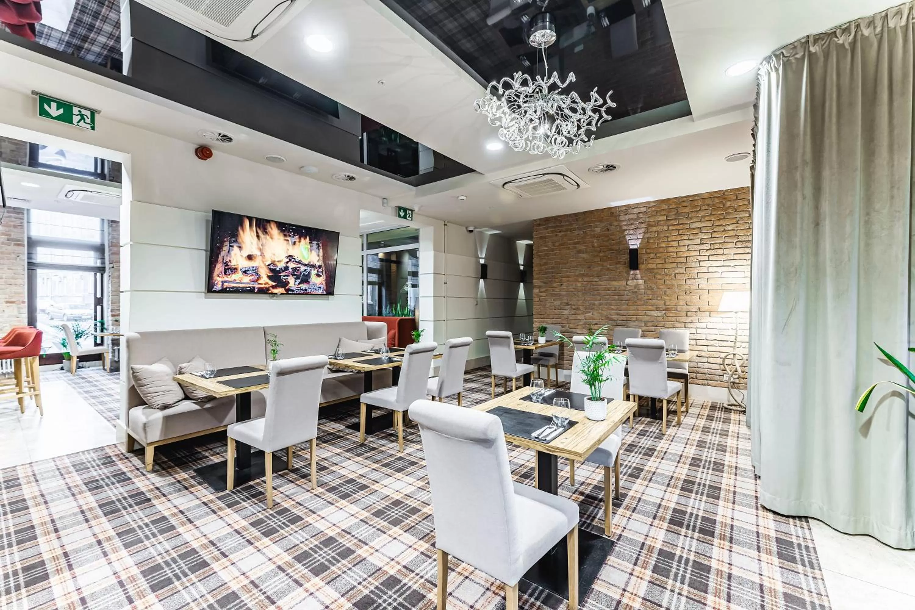 Restaurant/places to eat in Hotel Wieniawski