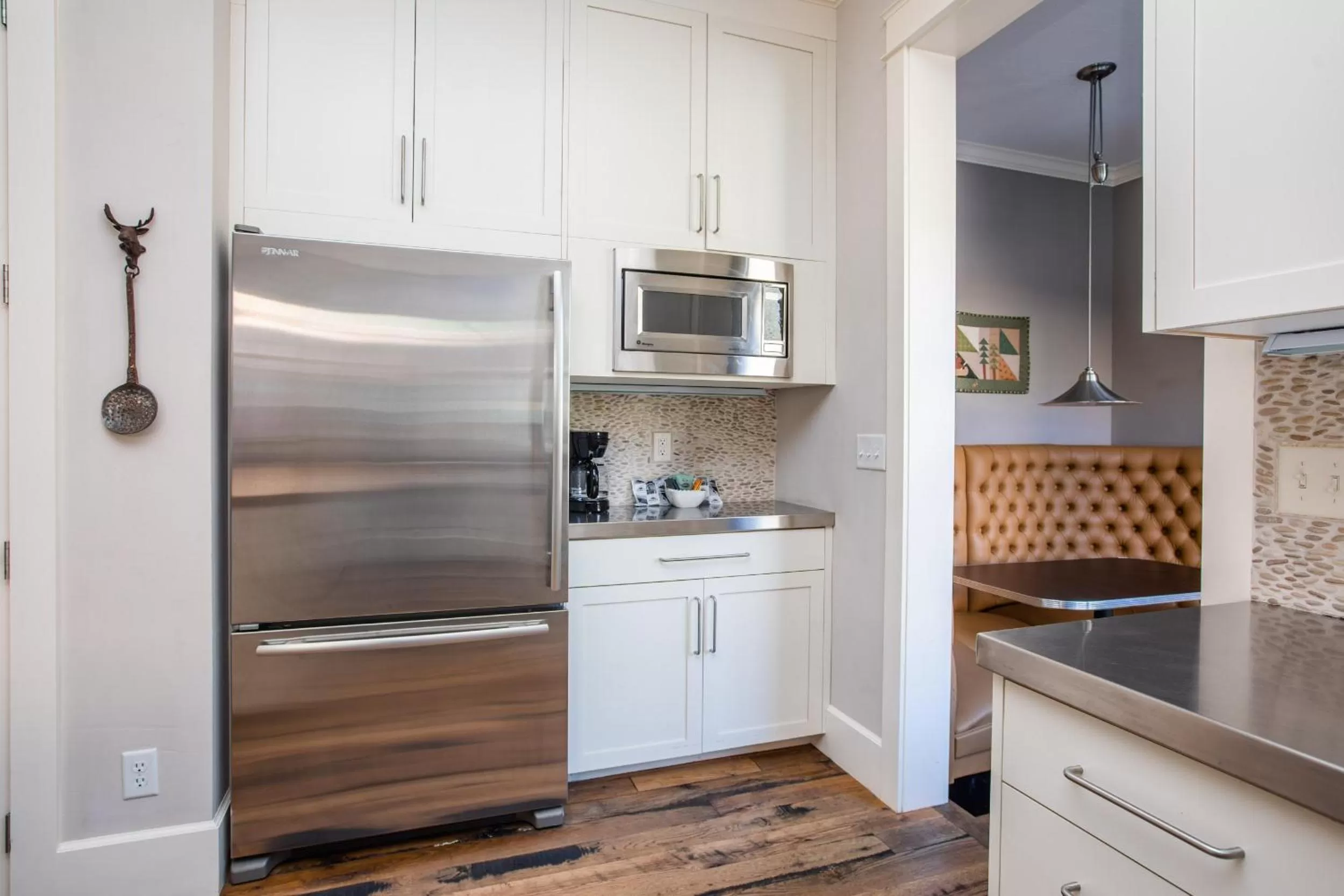 Kitchen or kitchenette, Kitchen/Kitchenette in South Main Residences by Surf Hotel