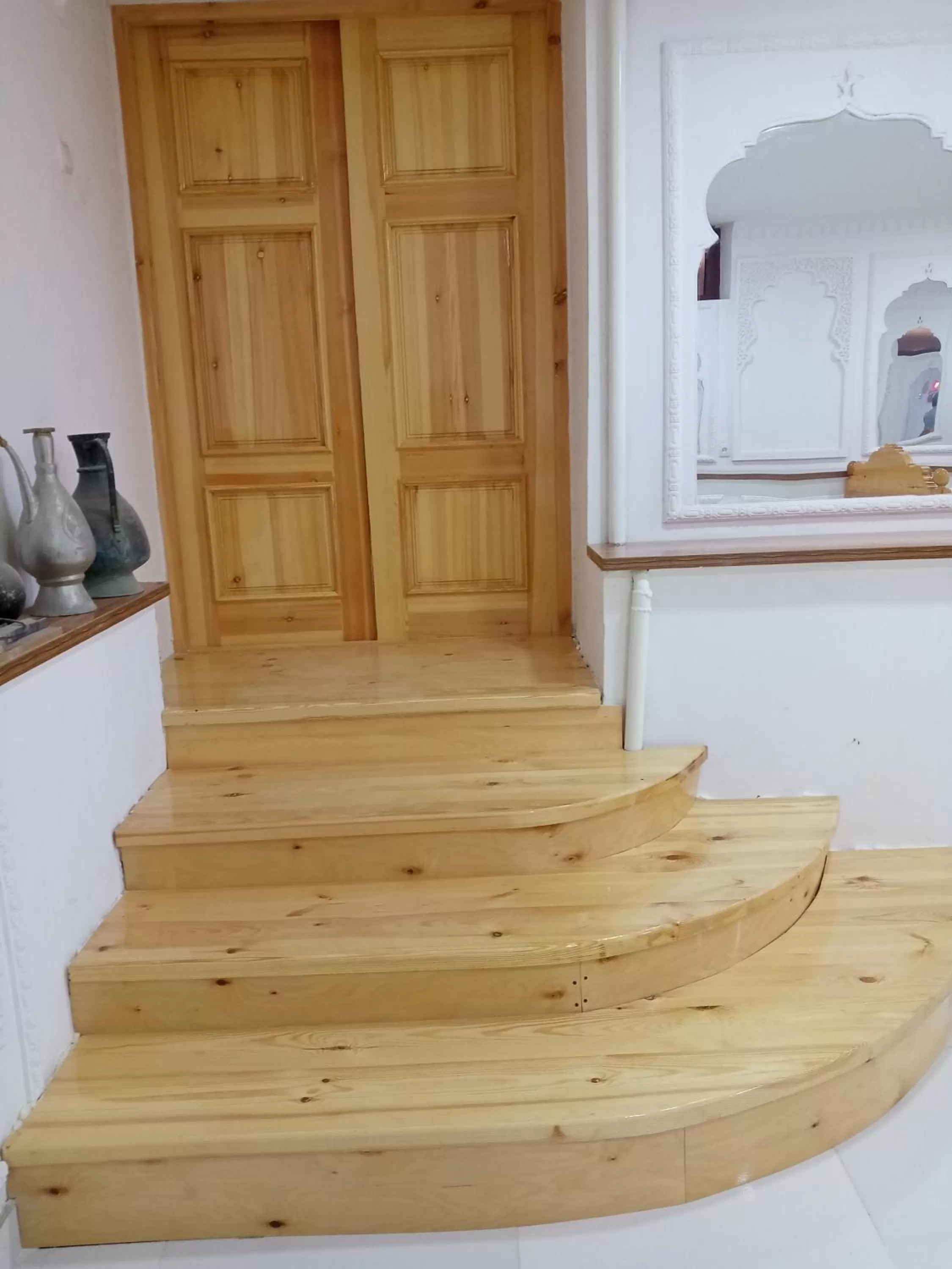 Restaurant/places to eat in Boutigue Hotel Parvina