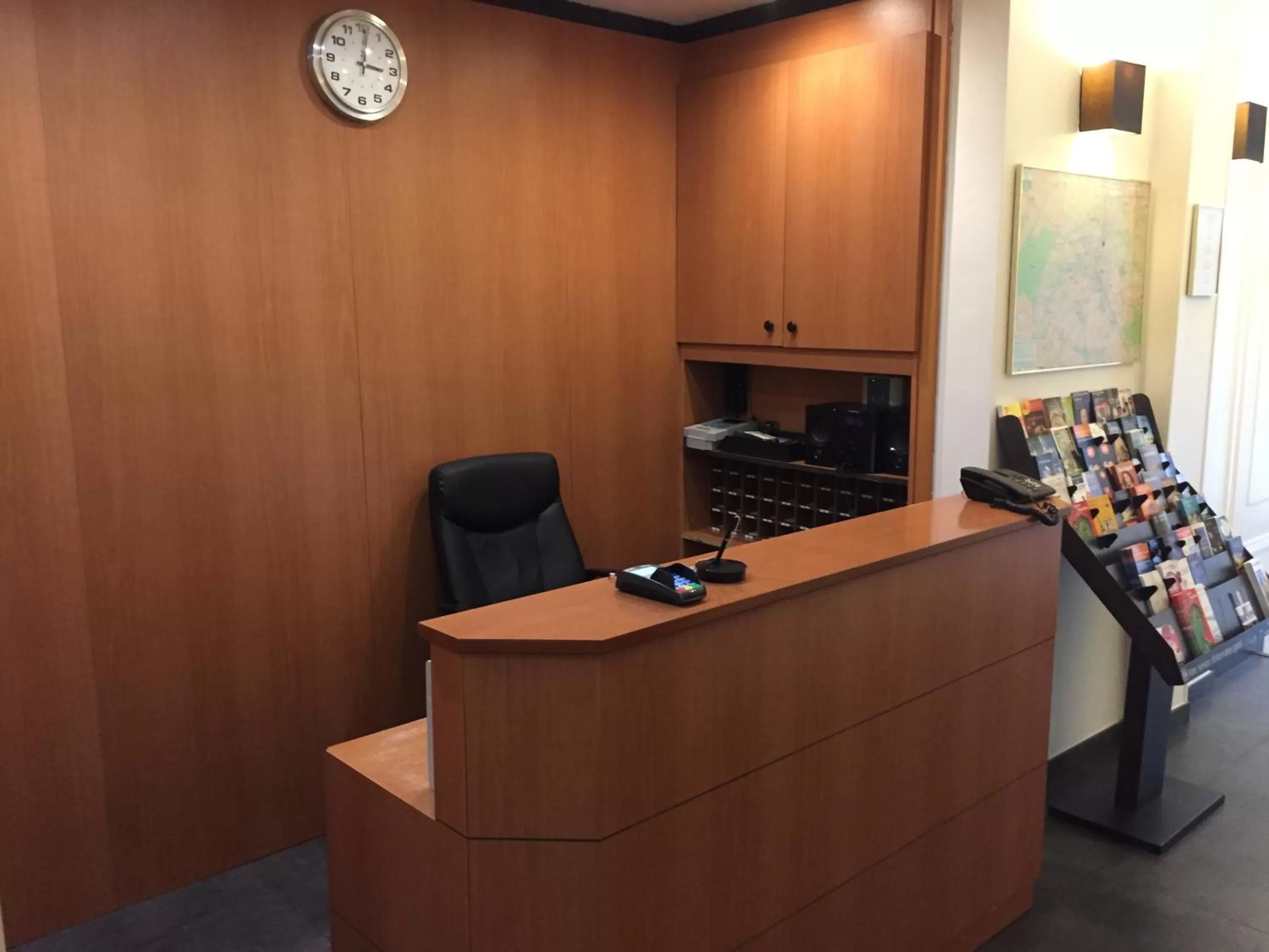 Lobby or reception in Hôtel Liège Strasbourg