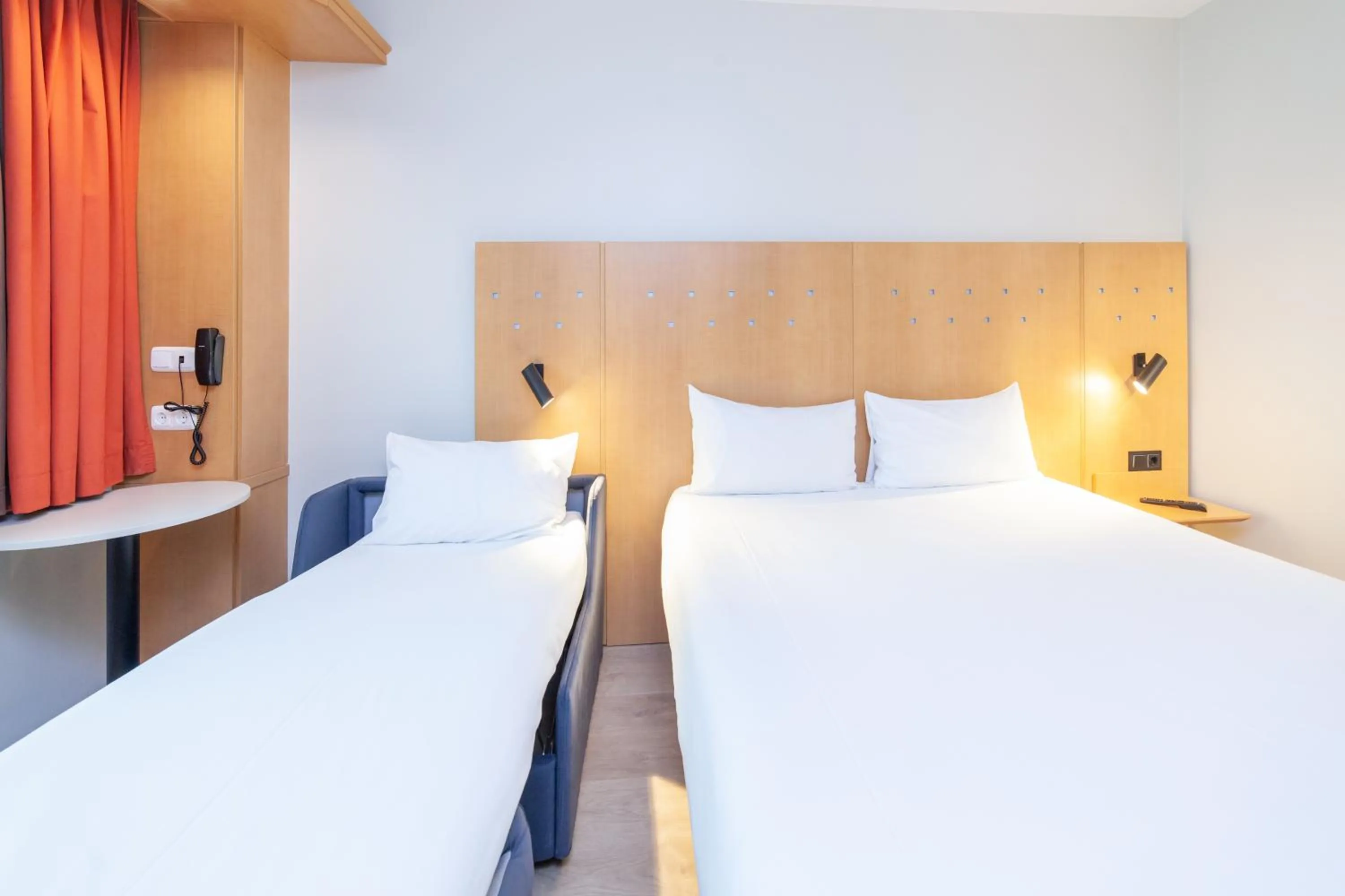 Bed in Ibis Alcala de Henares La Garena