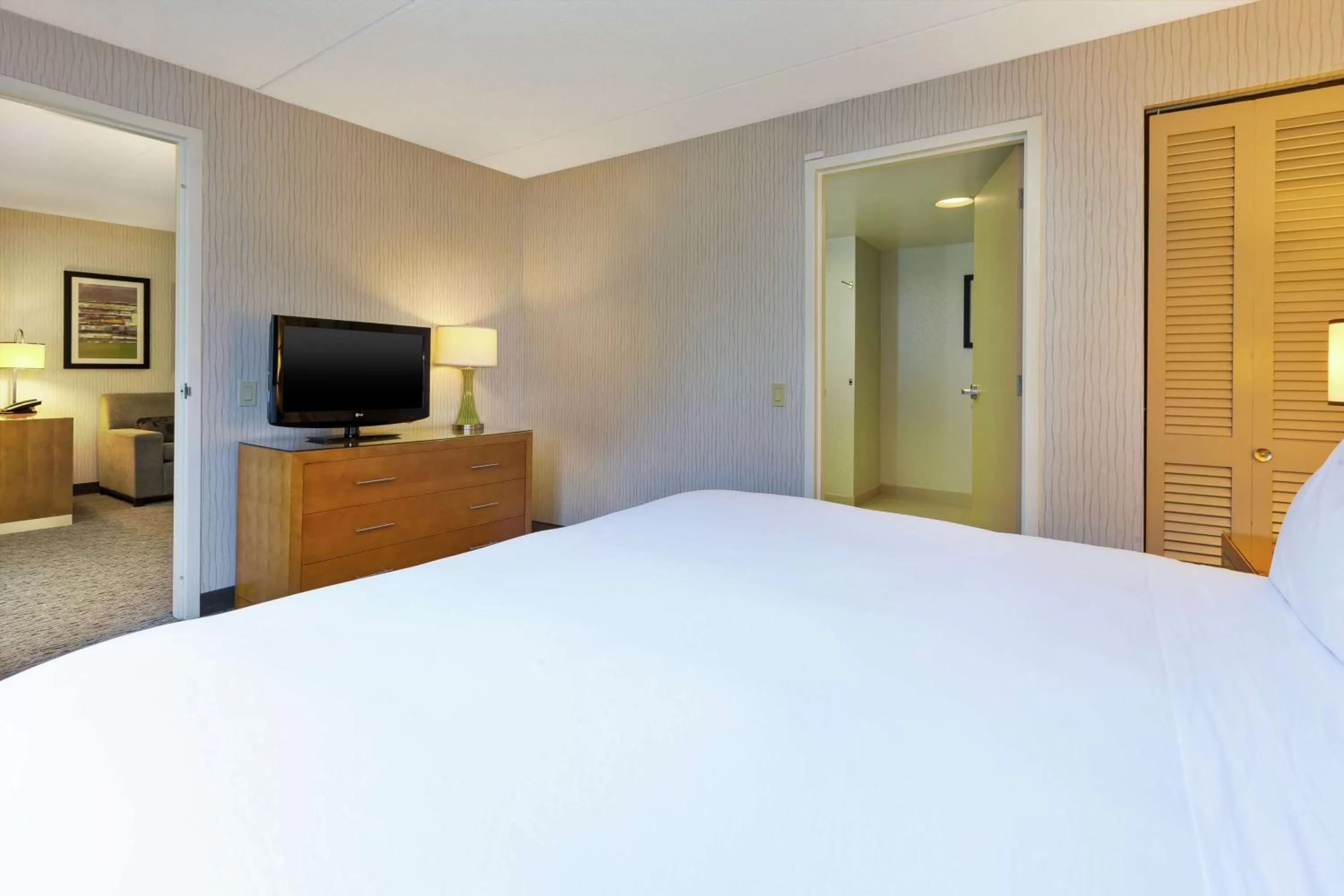 Bed in Hotel Auburn Hills