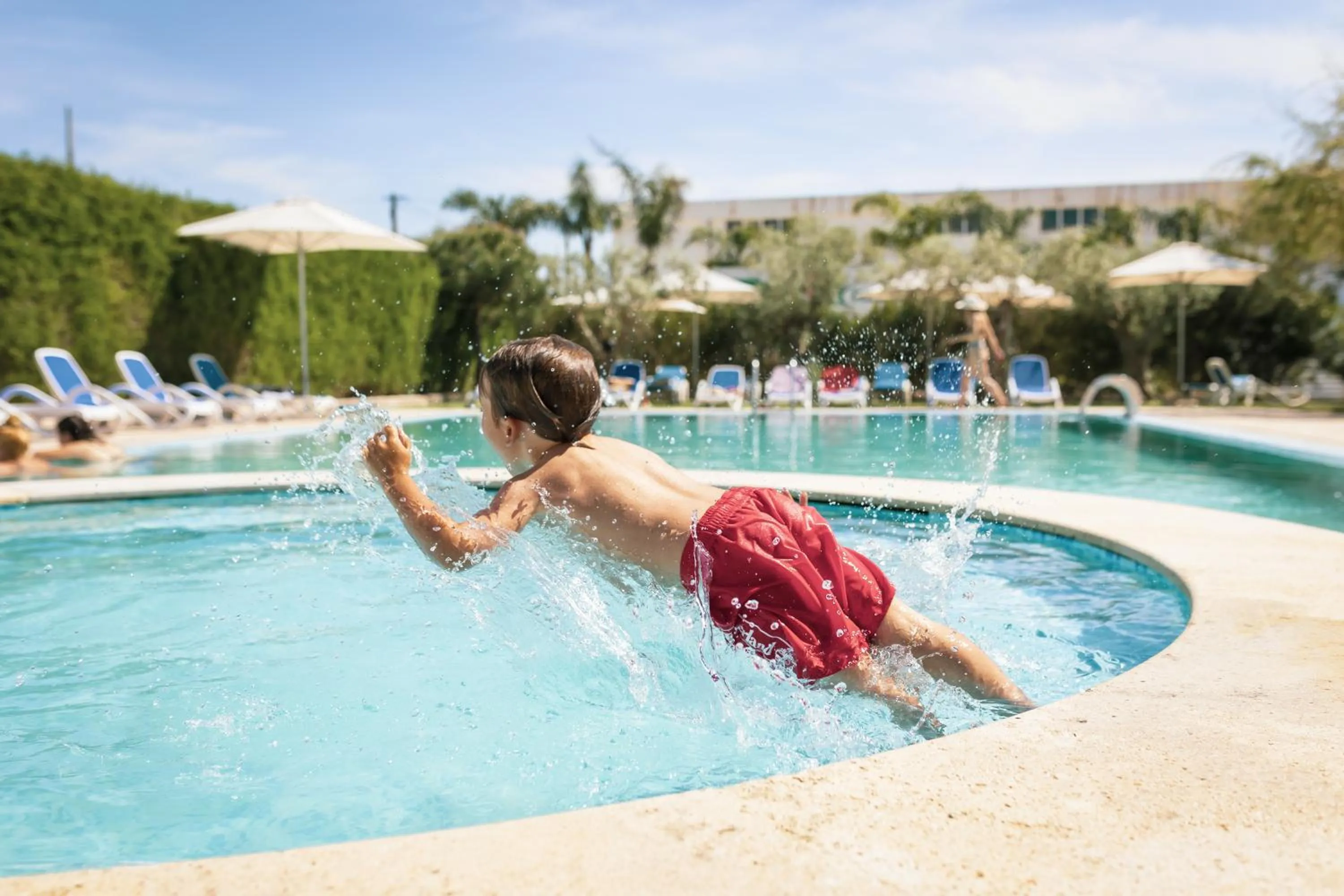 children in Hotel Neptuno