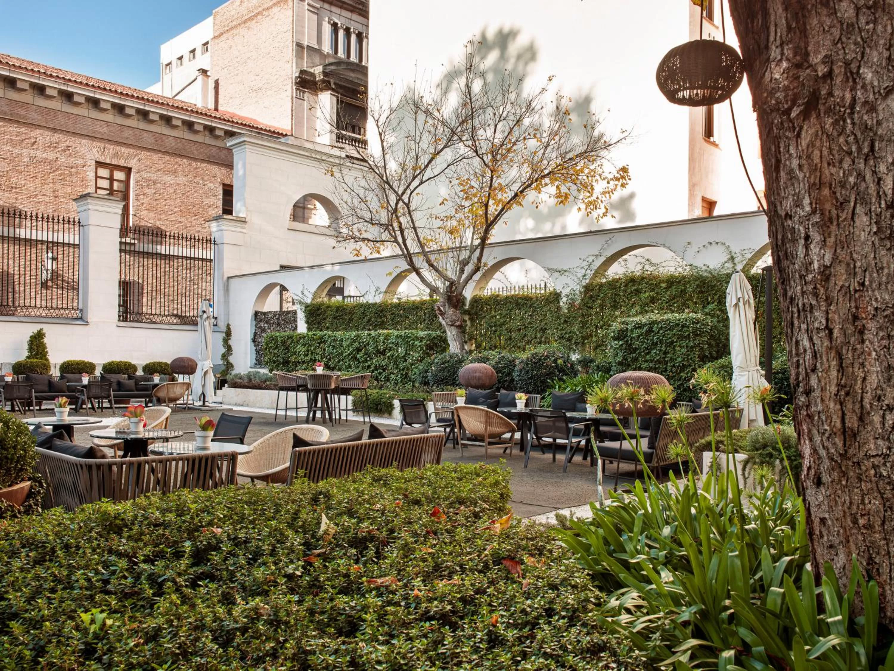 Garden in Palacio de los Duques Gran Meliá - The Leading Hotels of the World