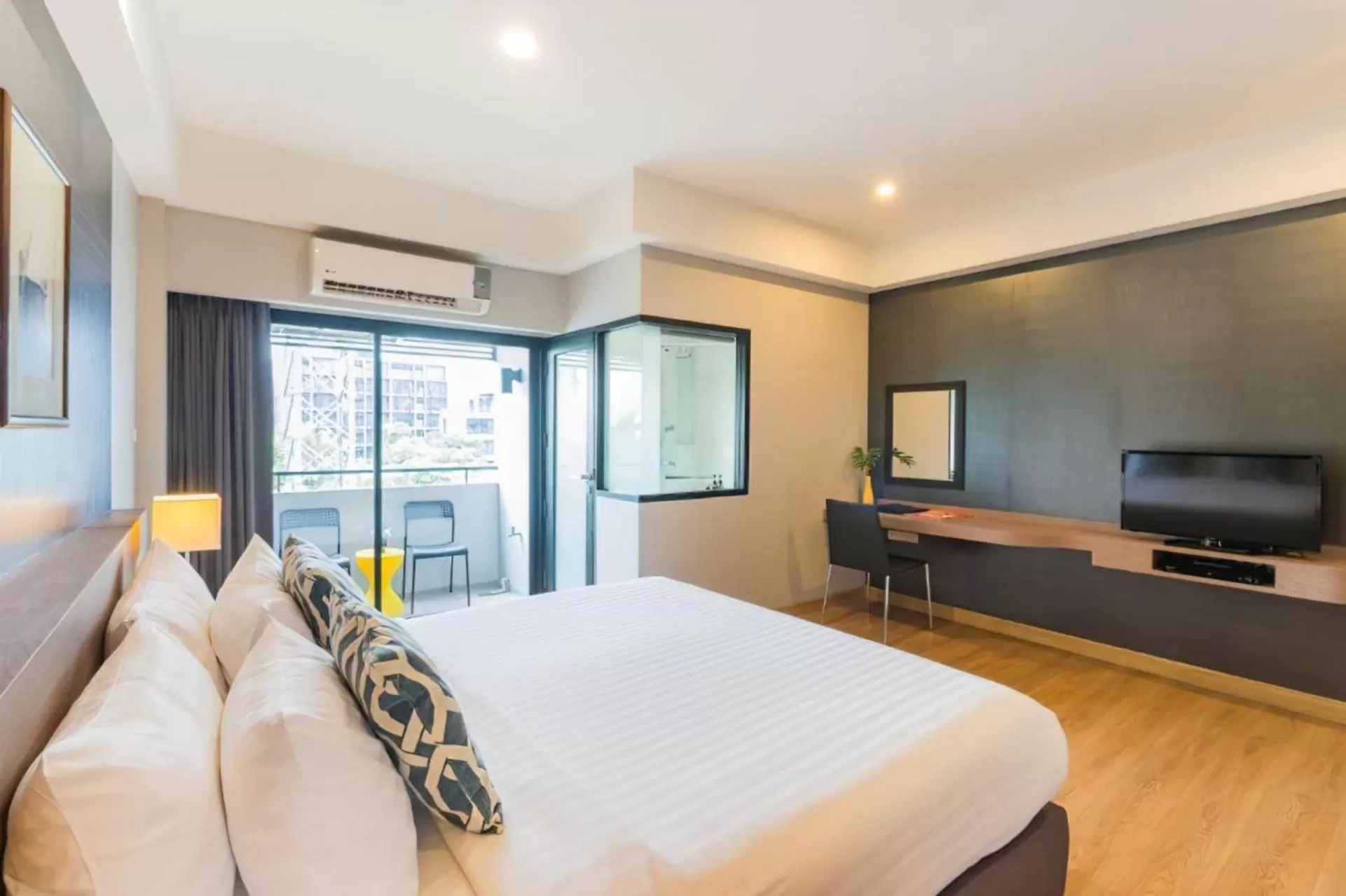 Bed in Alt Hotel Nana by UHG