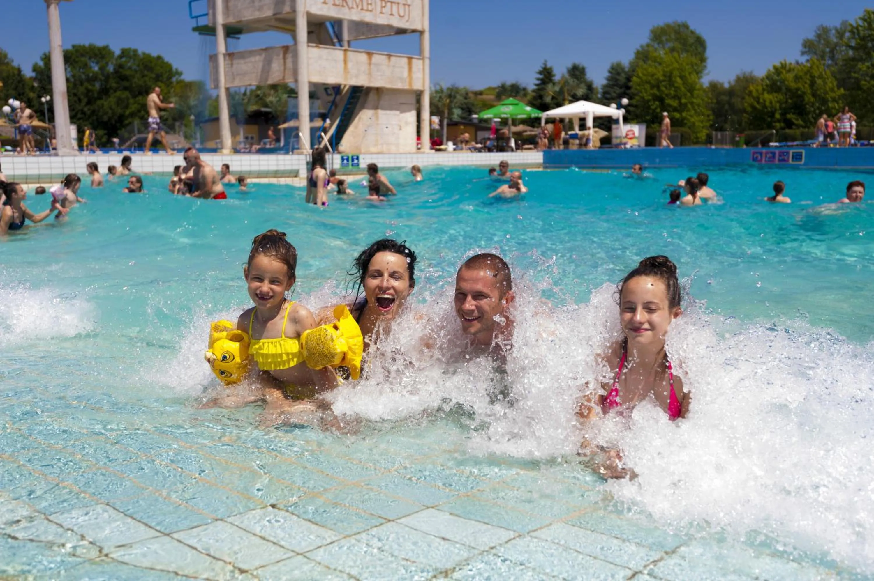 Swimming pool in Grand Hotel Primus - Terme Ptuj - Sava Hotels & Resorts