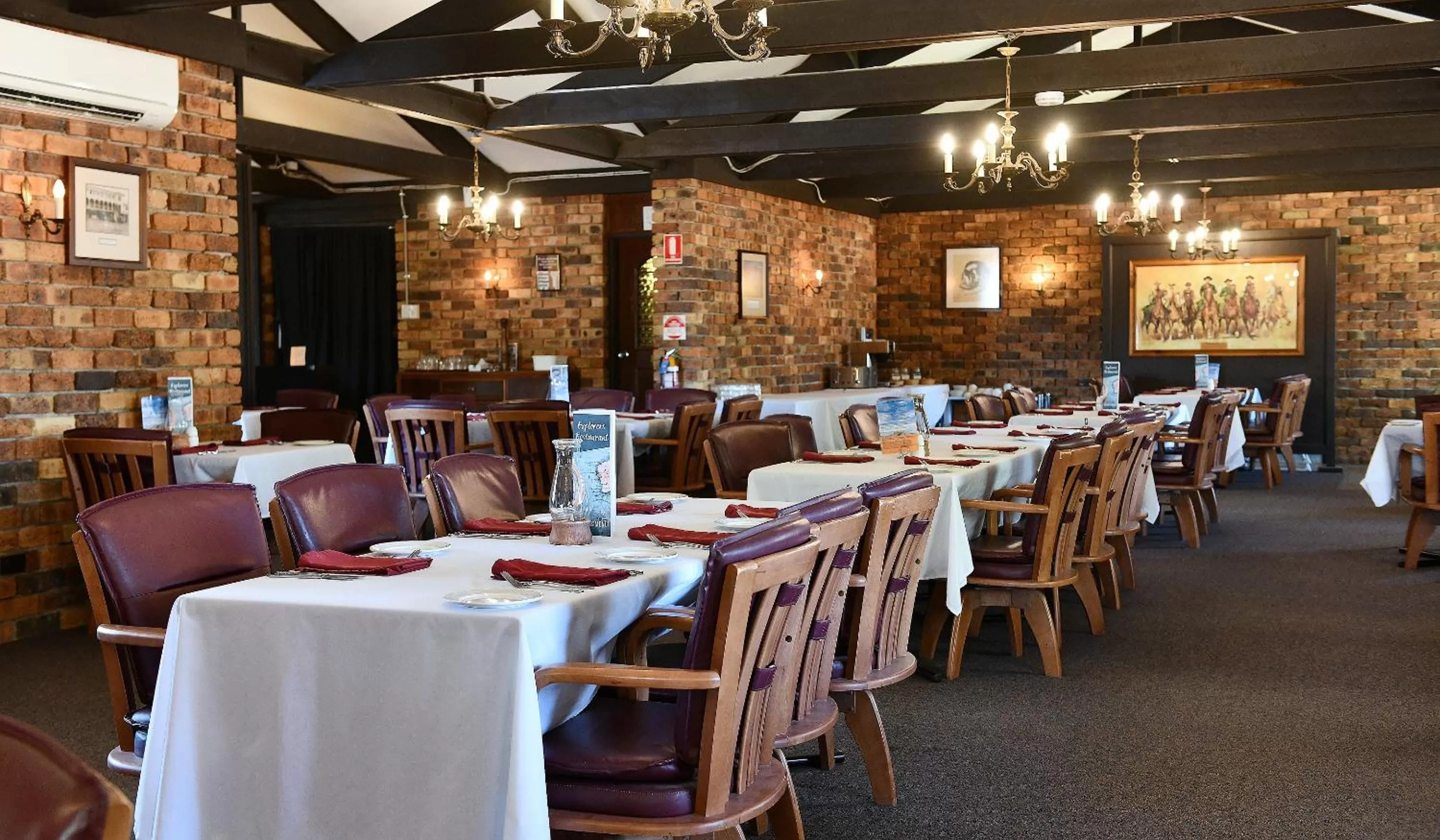 Restaurant/places to eat in Burke and Wills Motor Inn