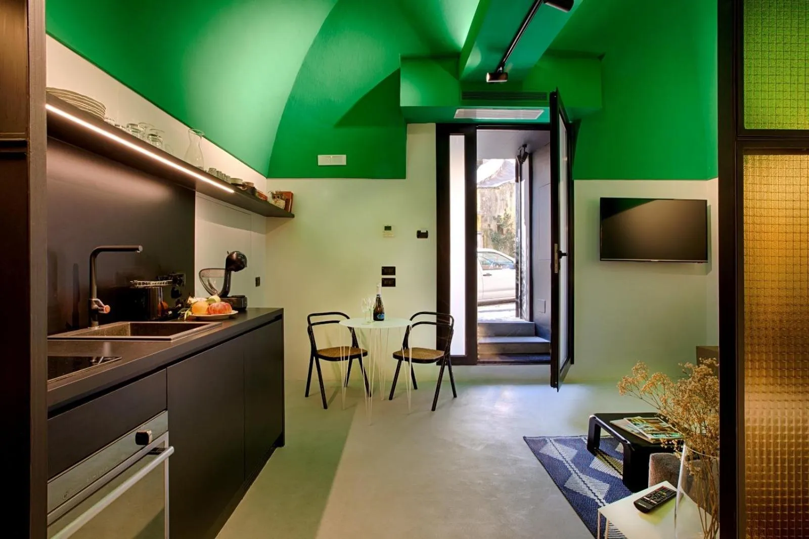 Kitchen or kitchenette in Casa Pacifico Napoli