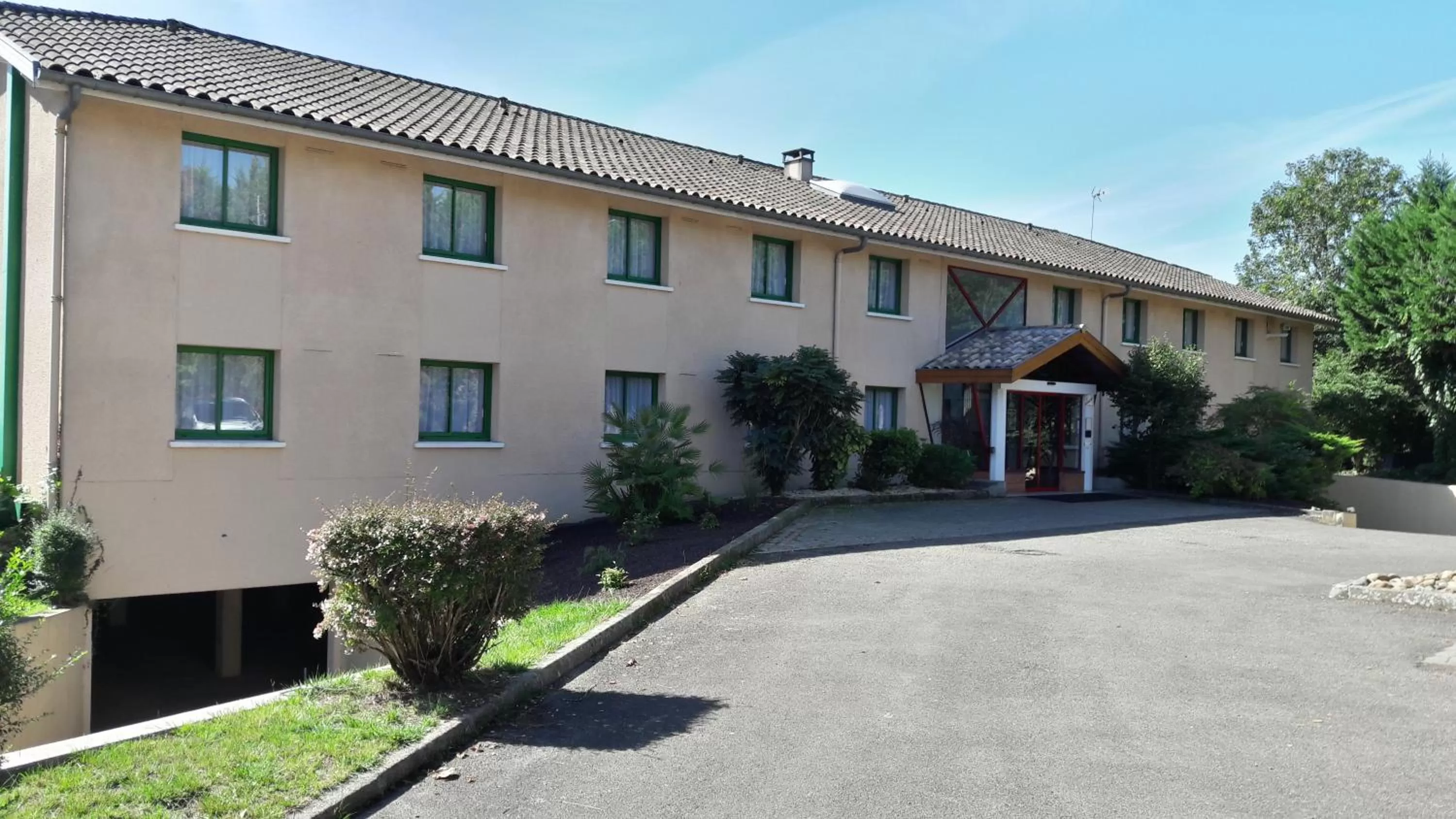 Facade/entrance in N'Atura Hôtel