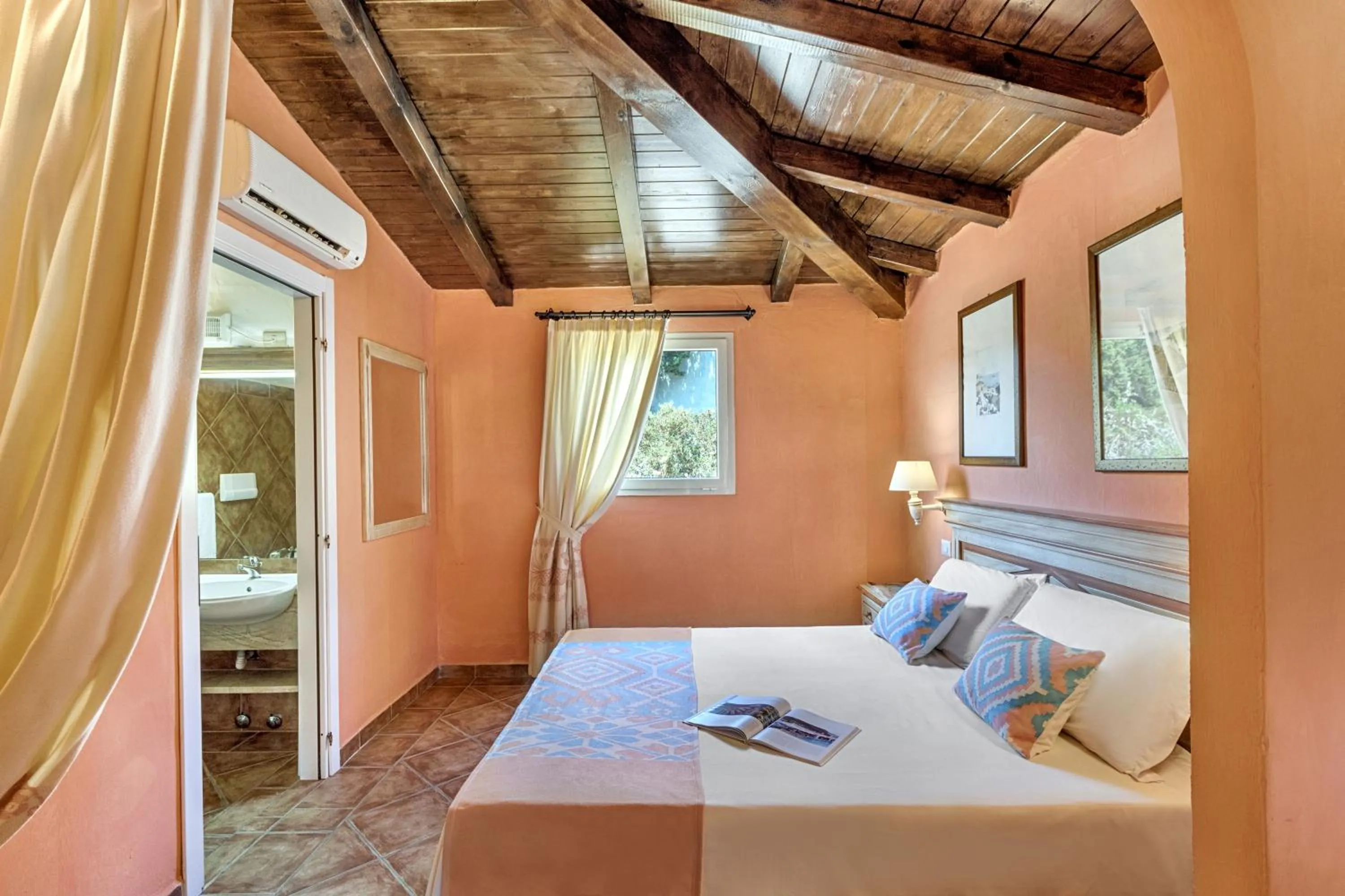 Bed in Colonna Country Club